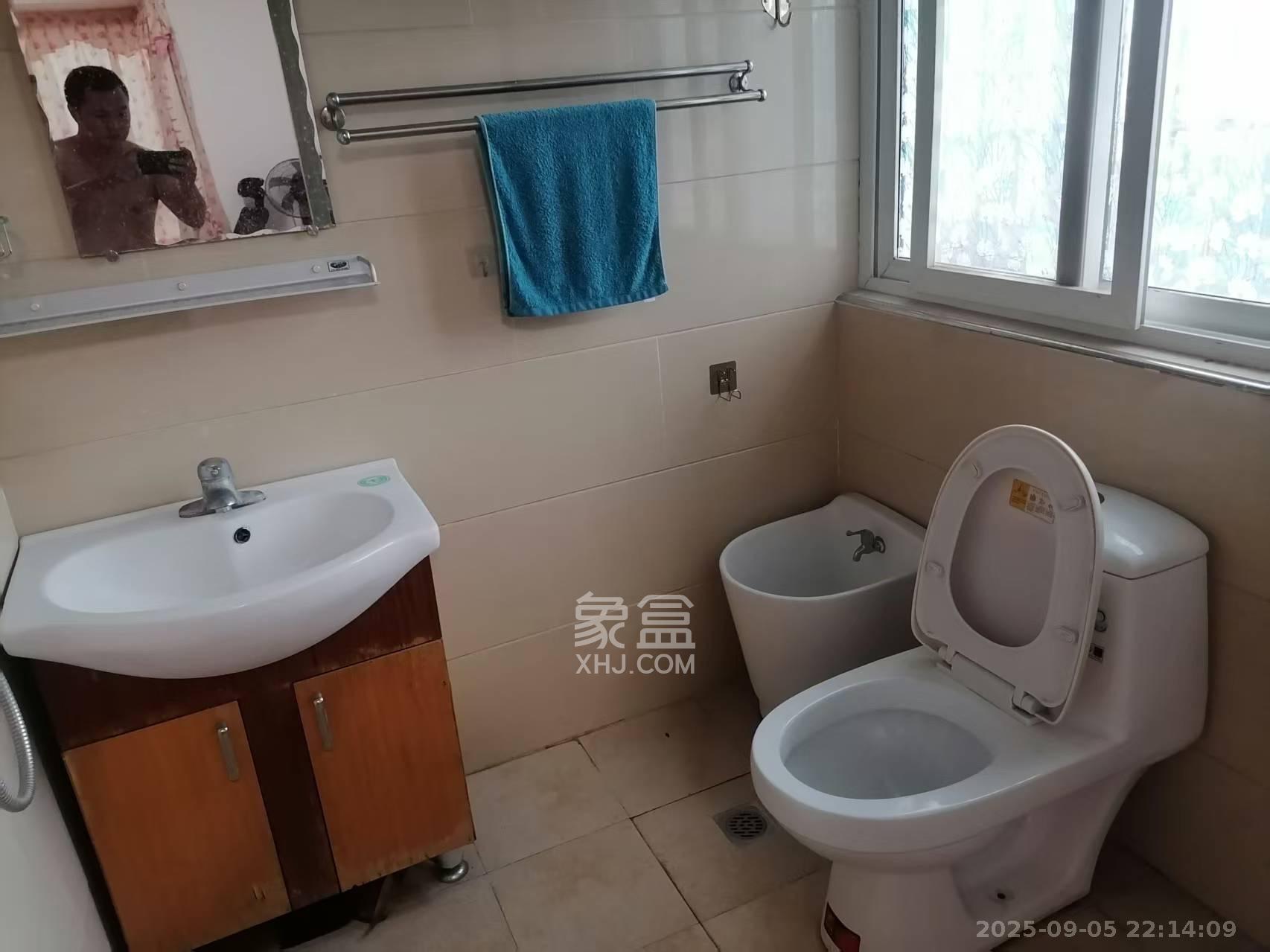 楚天中苑  3室1厅1卫    1700.0元/月 楚天中苑  3室1厅1卫    1700.0元/月室内图