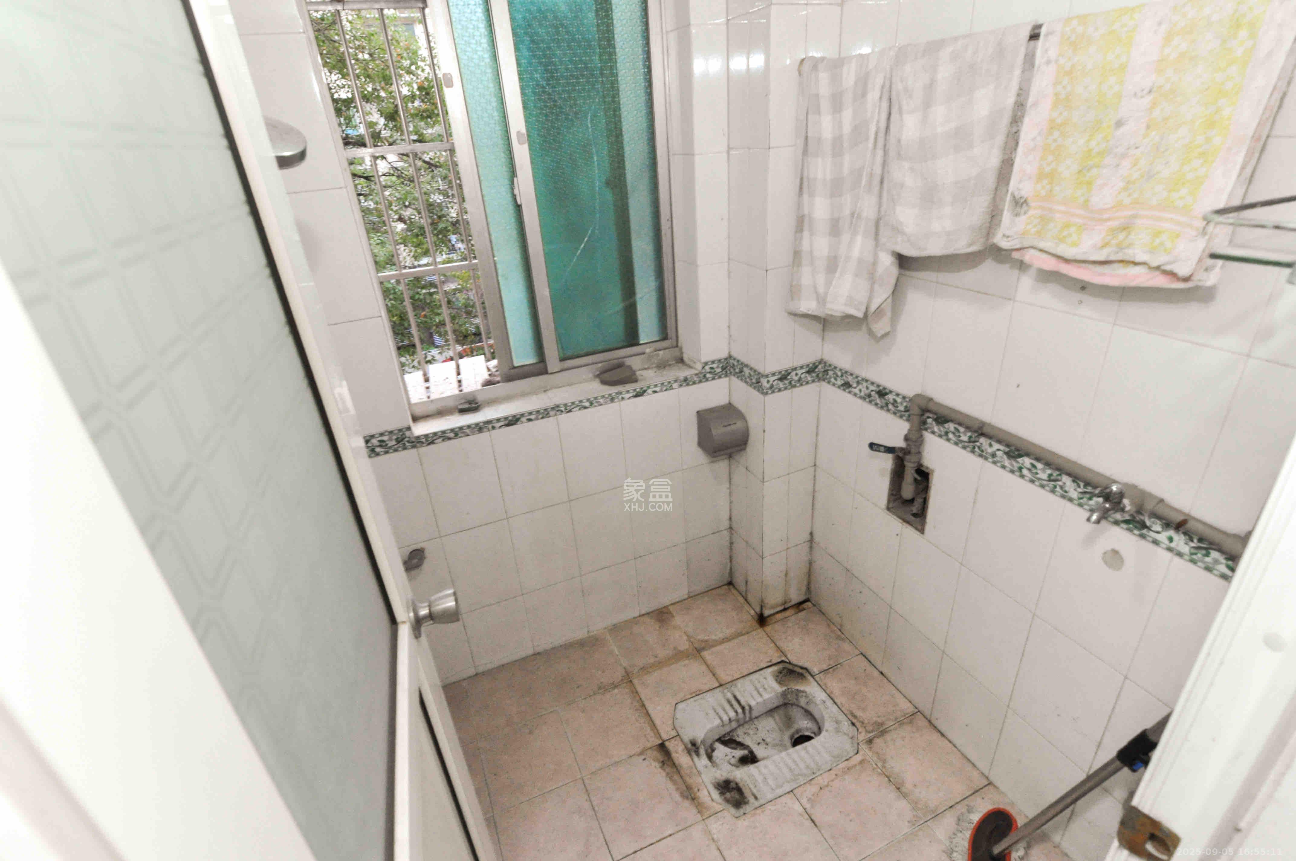 望兴家园  4室2厅2卫    2600.0元/月 望兴家园  4室2厅2卫    2600.0元/月室内图