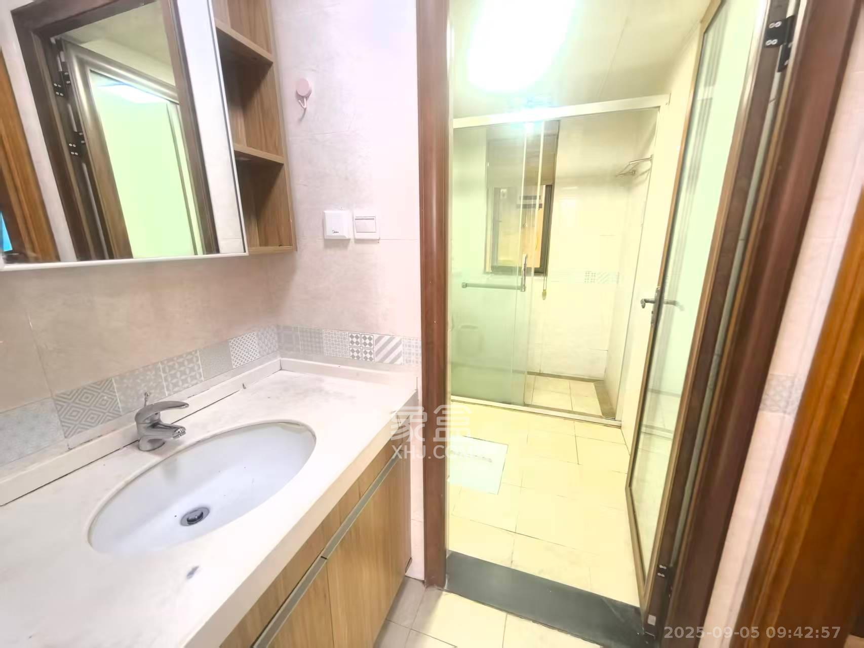 江山帝景哈佛  3室2厅1卫    2100.0元/月室内图