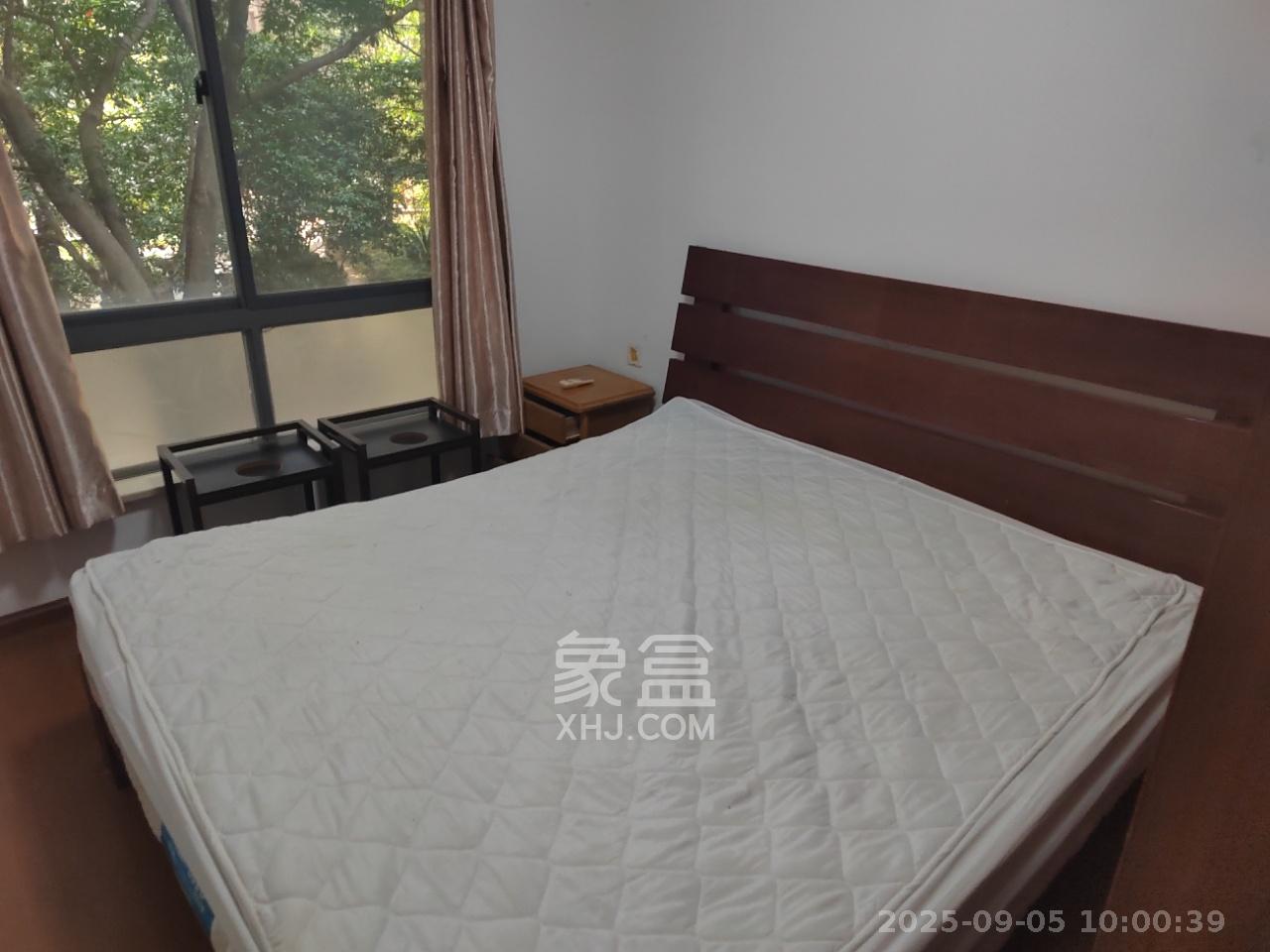 鑫远湘府华城  4室2厅1卫   2000.00元/月室内图