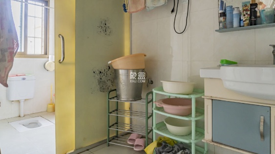 玉龙山庄（玉锦小区）  3室2厅2卫    1380.0元/月室内图