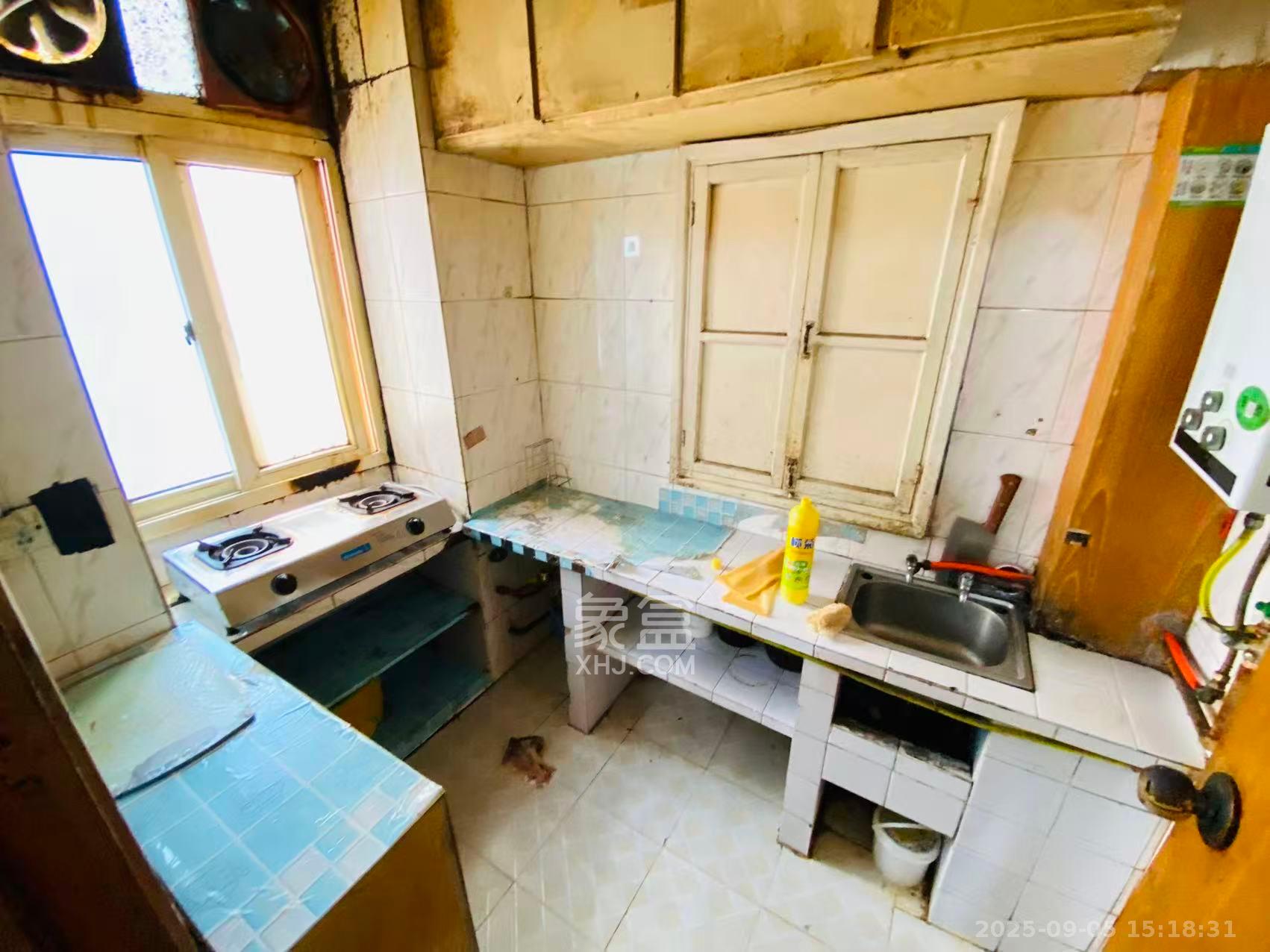 楚湘街二条巷散盘 1室0厅0卫 1200.0元/月 楚湘街二条巷散盘 1室0厅0卫 1200.0元/月室内图