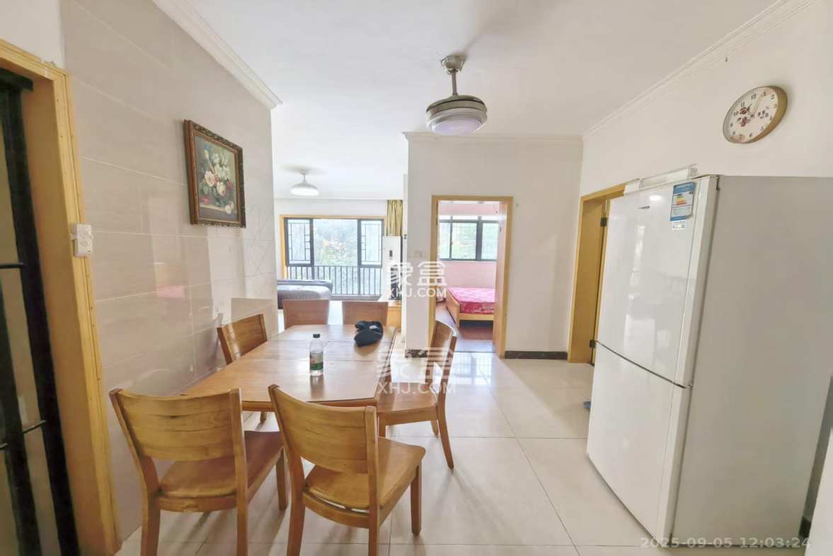 中城丽景香山园  3室2厅1卫    3200.0元/月 中城丽景香山园  3室2厅1卫    3200.0元/月室内图