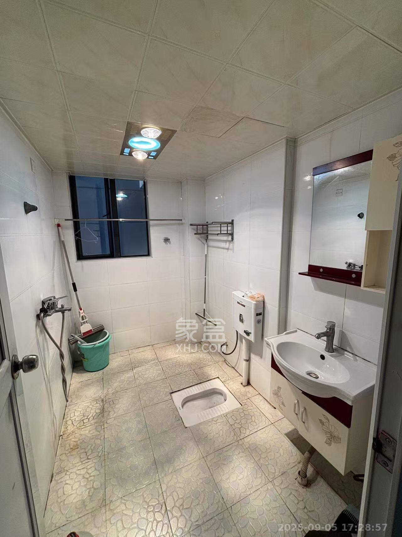 湘府名邸(同力家园) 4室2厅1卫 3000.0元/月 湘府名邸(同力家园) 4室2厅1卫 3000.0元/月室内图