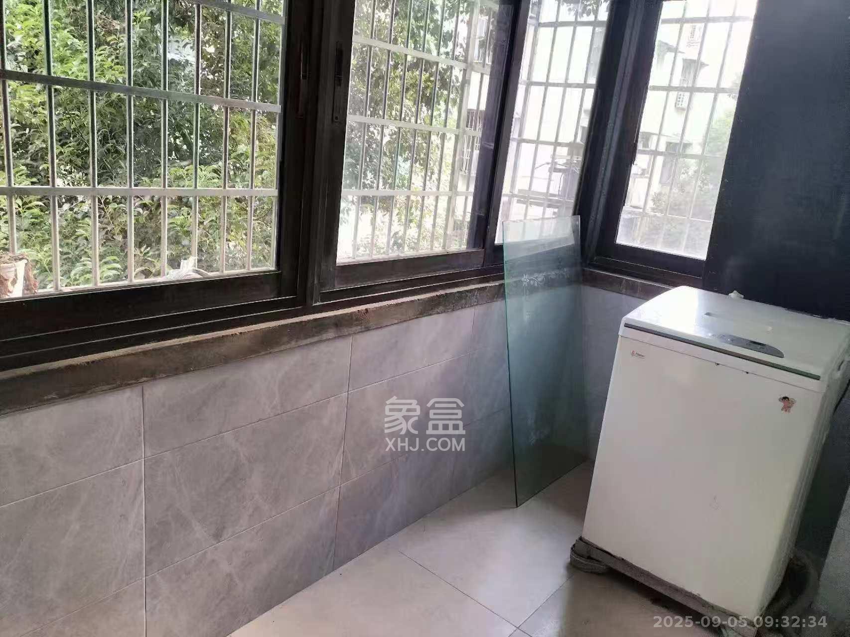 桔园小区1-8片 2室1厅1卫 1400.0元/月 桔园小区1-8片 2室1厅1卫 1400.0元/月室内图