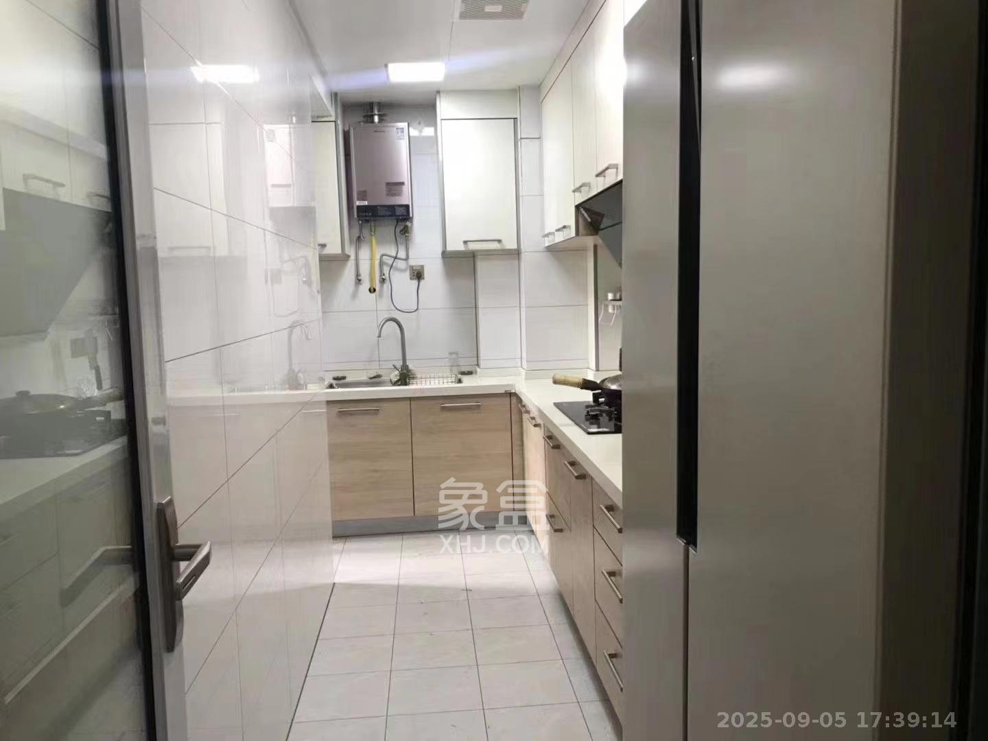金科时代中心  3室2厅1卫   2600.00元/月室内图