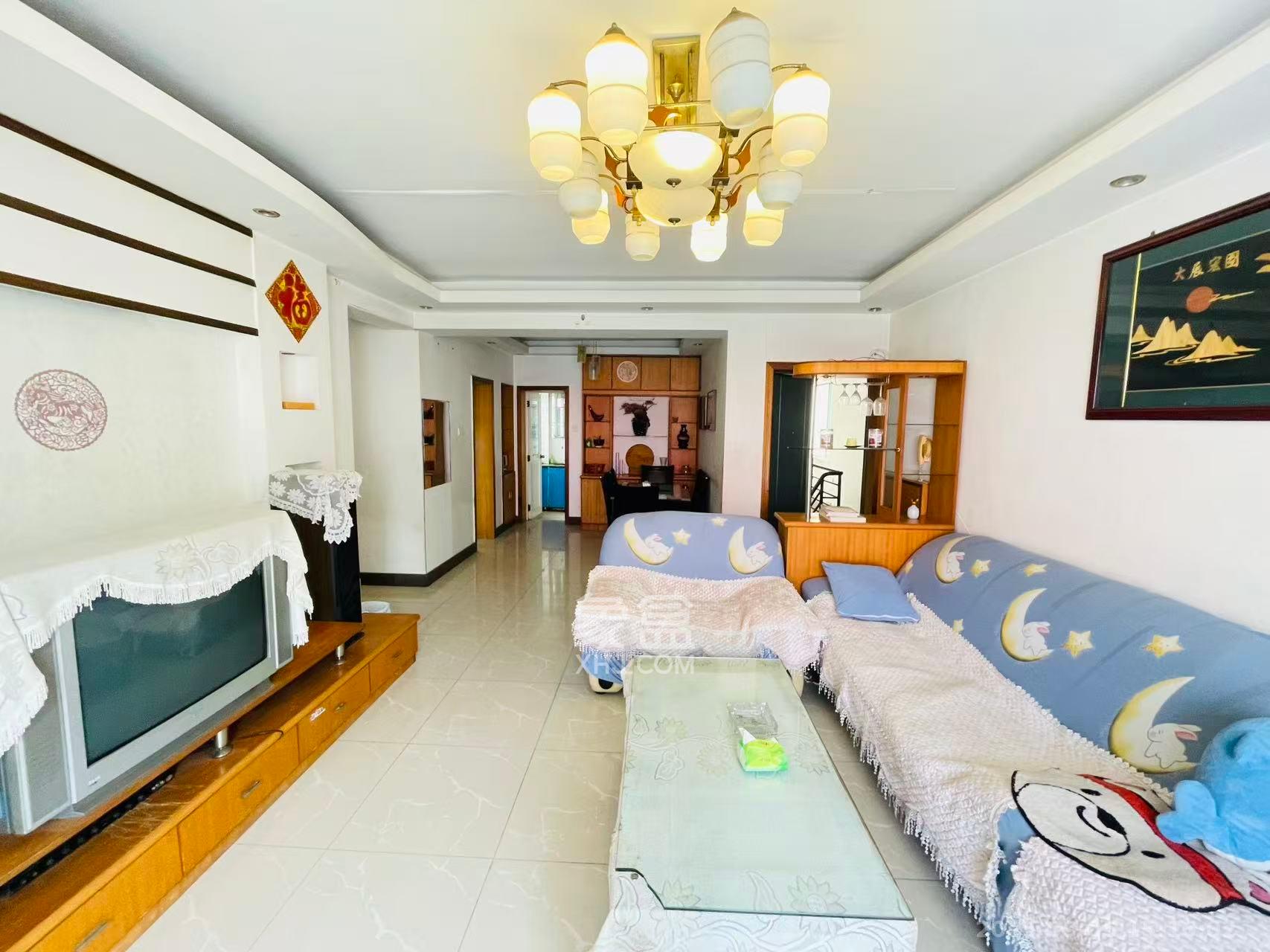 东方新城 1室0厅0卫 2500.0元/月 东方新城 1室0厅0卫 2500.0元/月室内图