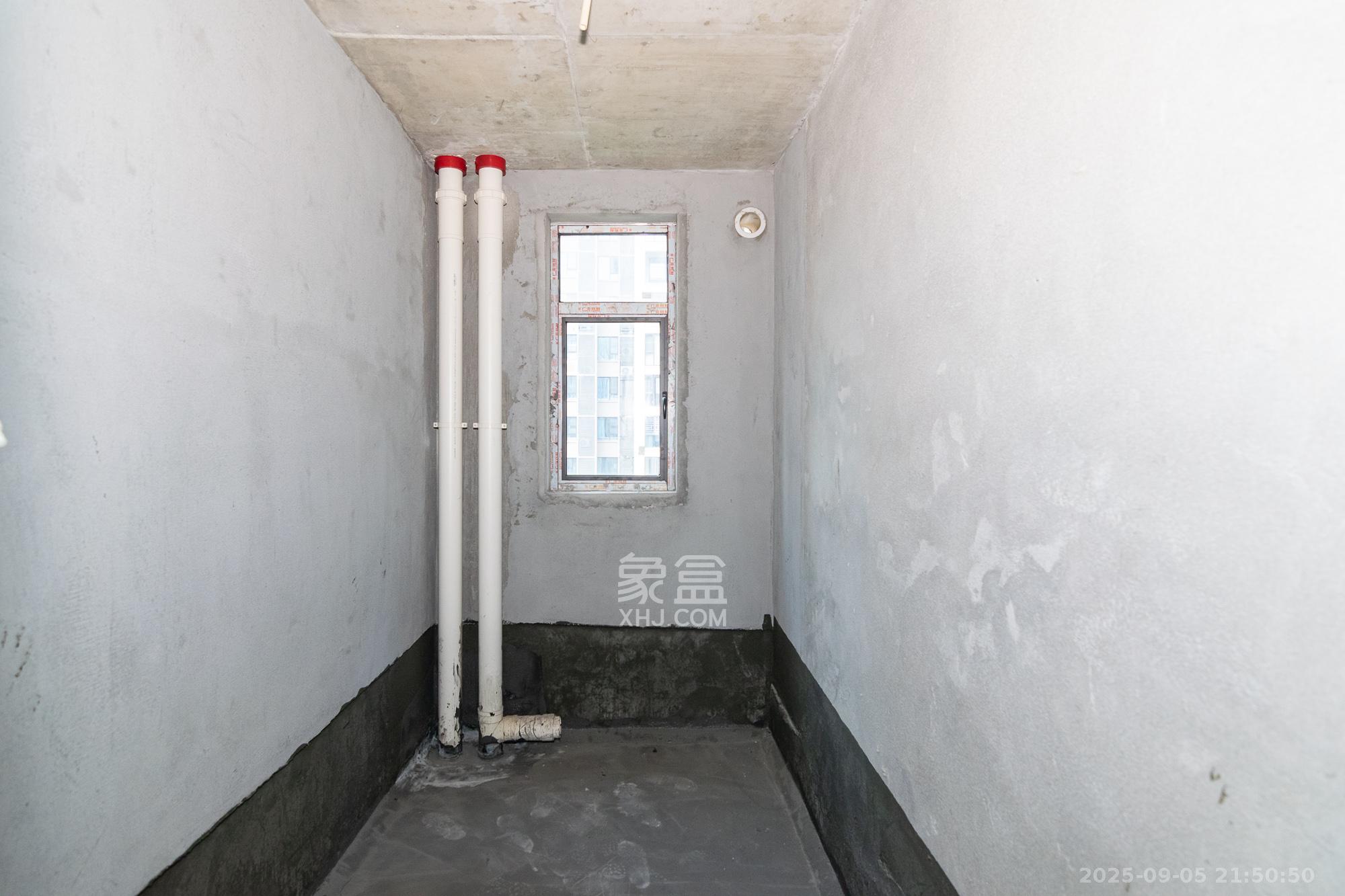 大汉汉府一期  4室2厅2卫    83.0万 大汉汉府一期  4室2厅2卫    83.0万卫生间