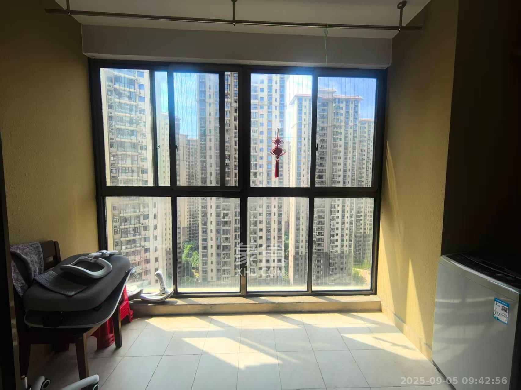 江山帝景哈佛  3室2厅1卫    2100.0元/月室内图