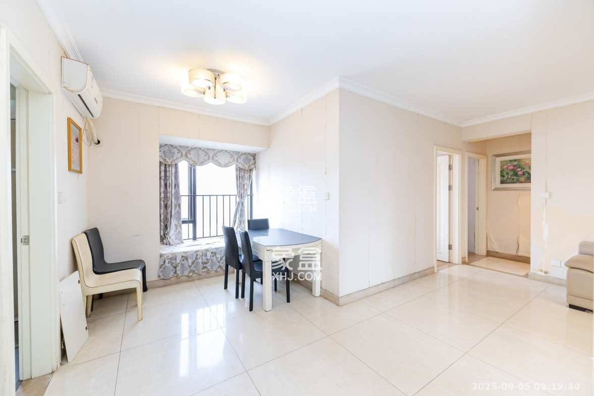 时代倾城一期  3室2厅2卫    2200.0元/月 时代倾城一期  3室2厅2卫    2200.0元/月室内图