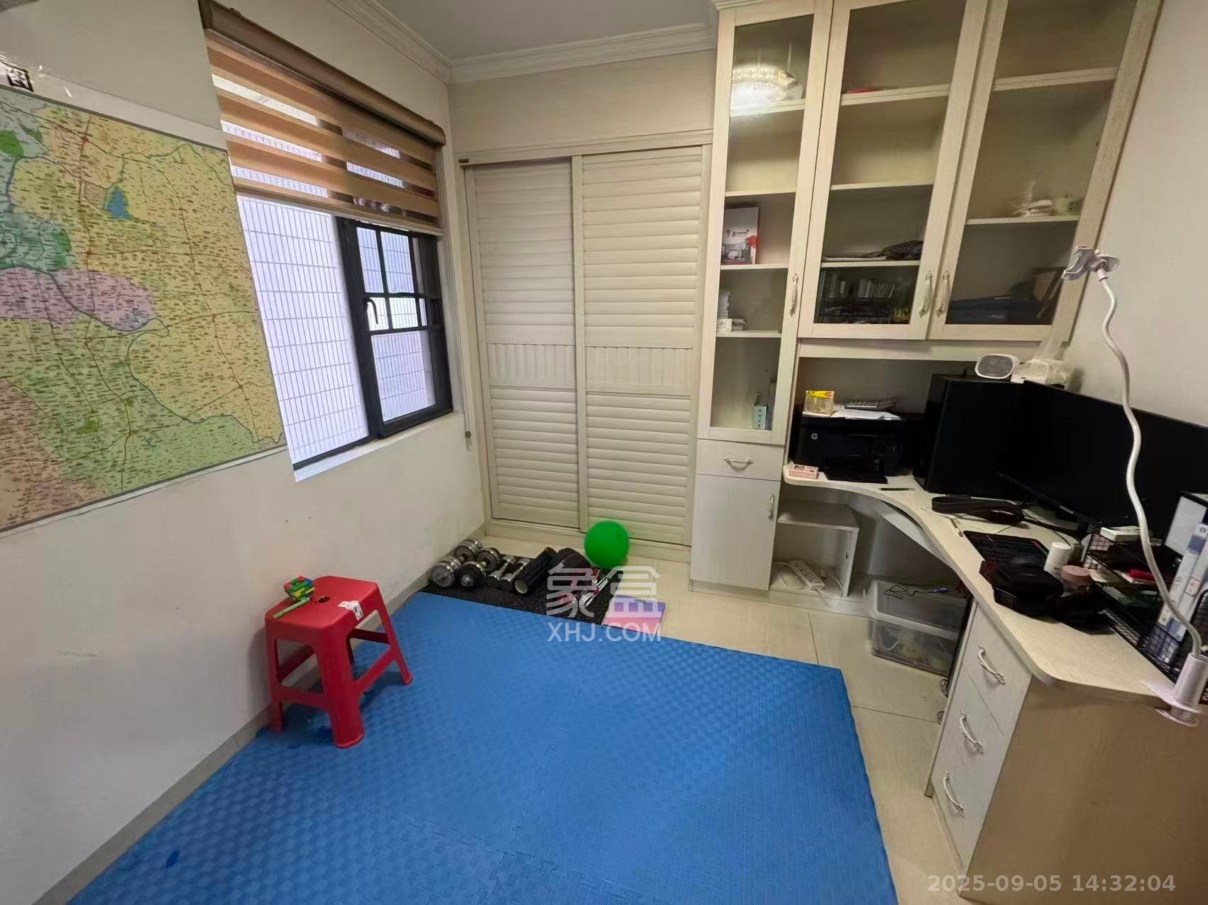 城市花园 3室1厅1卫 3200.0元/月 城市花园 3室1厅1卫 3200.0元/月室内图