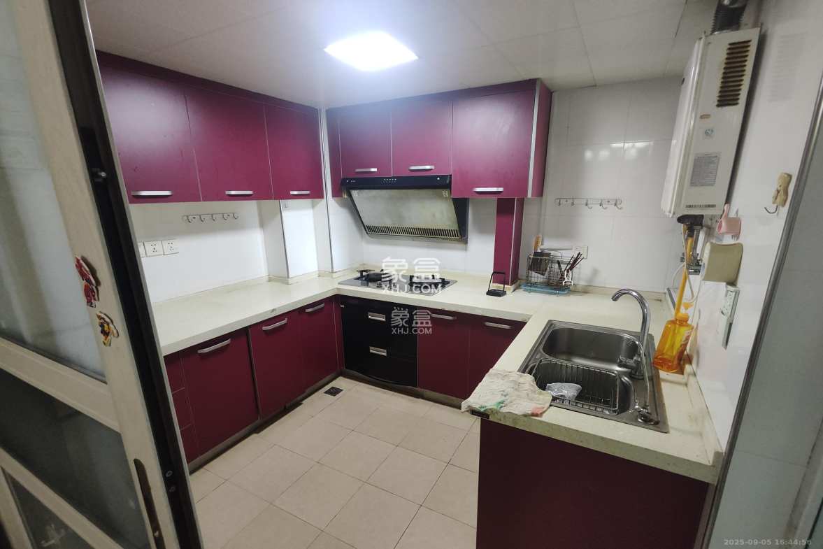 南国新城 2室2厅1卫 2000.0元/月 南国新城 2室2厅1卫 2000.0元/月室内图