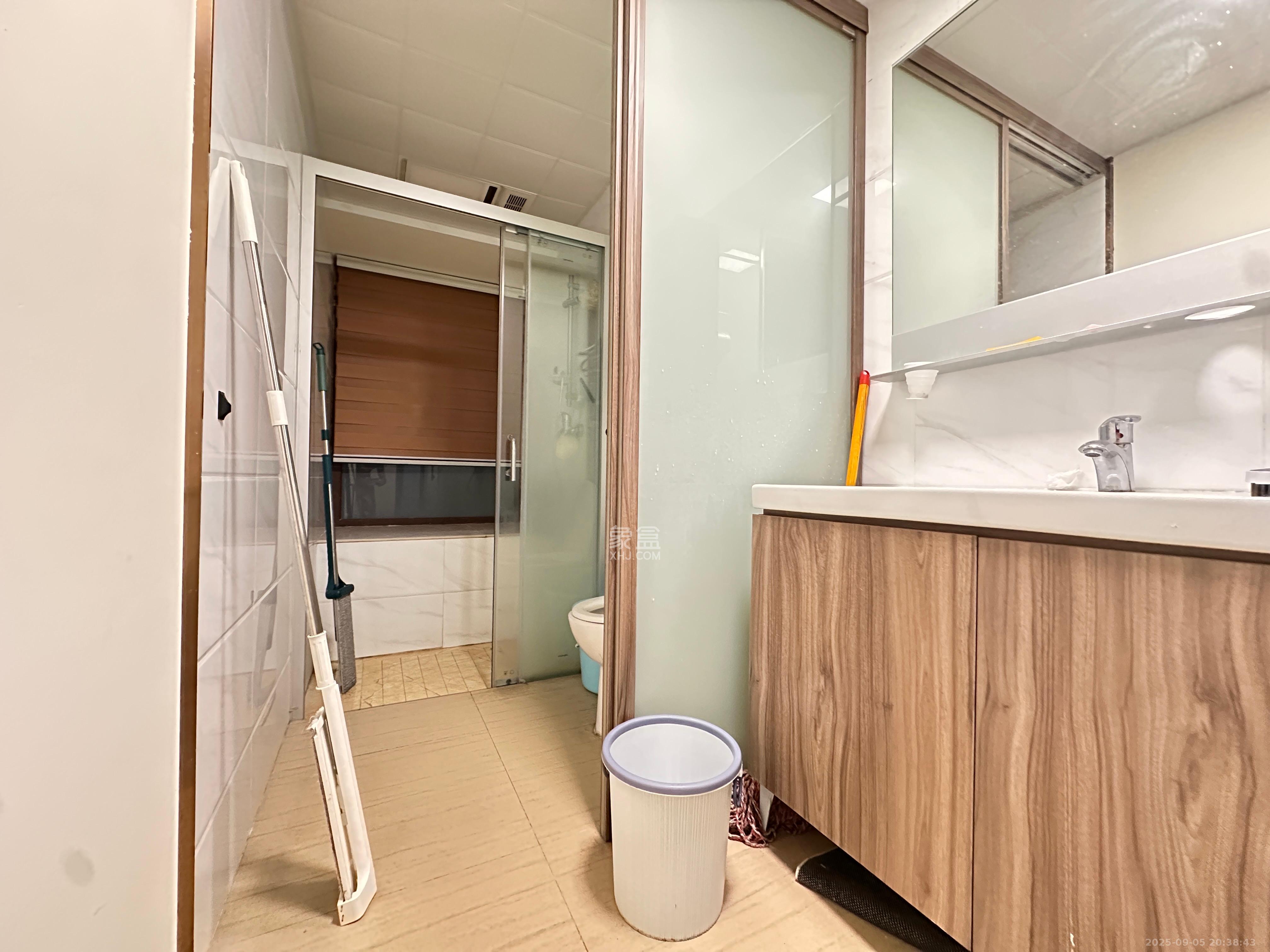 碧桂园高尔夫花园  4室2厅2卫    2600.0元/月室内图