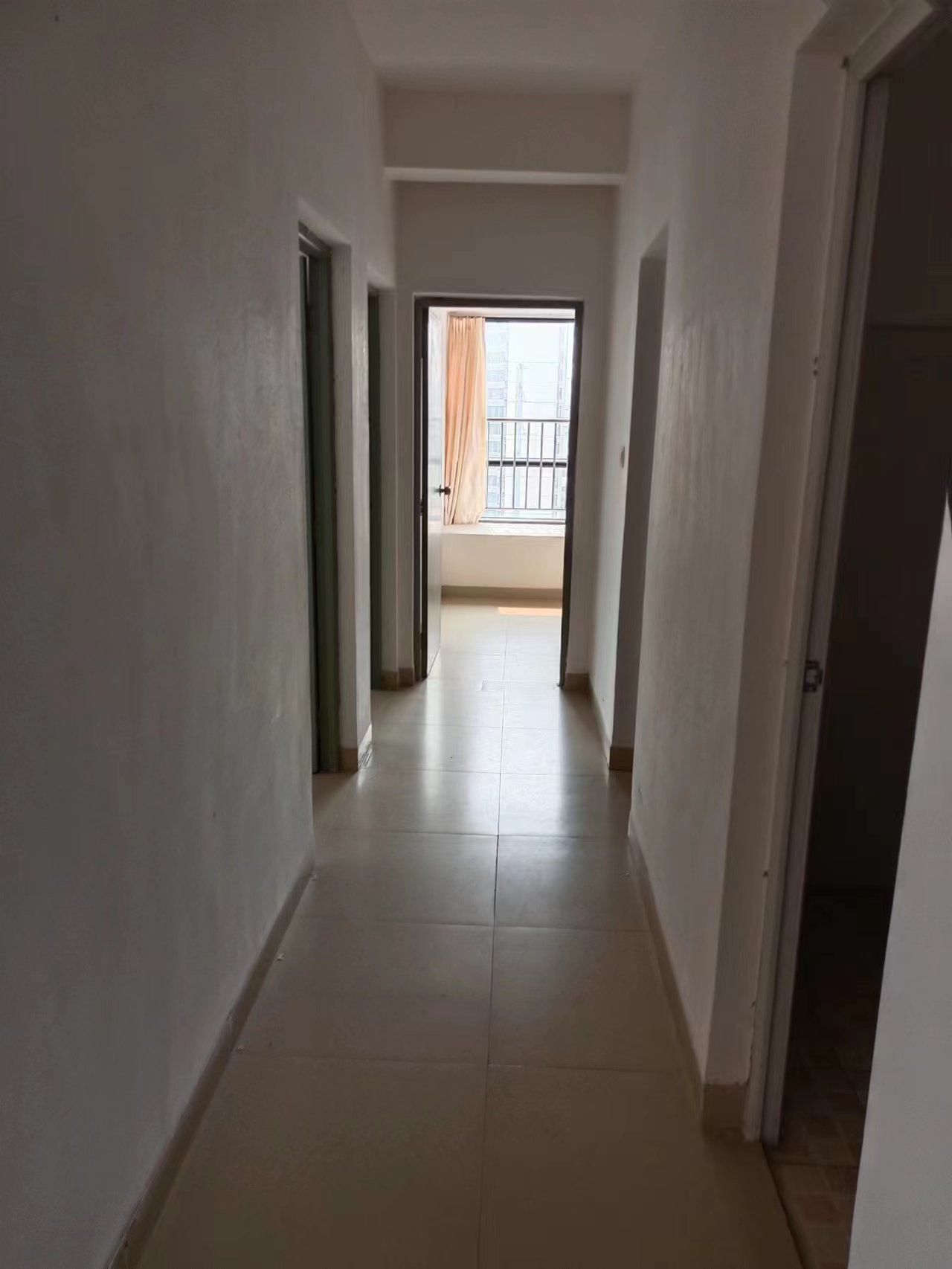 盛达景都三期  3室2厅1卫    2700.0元/月室内图