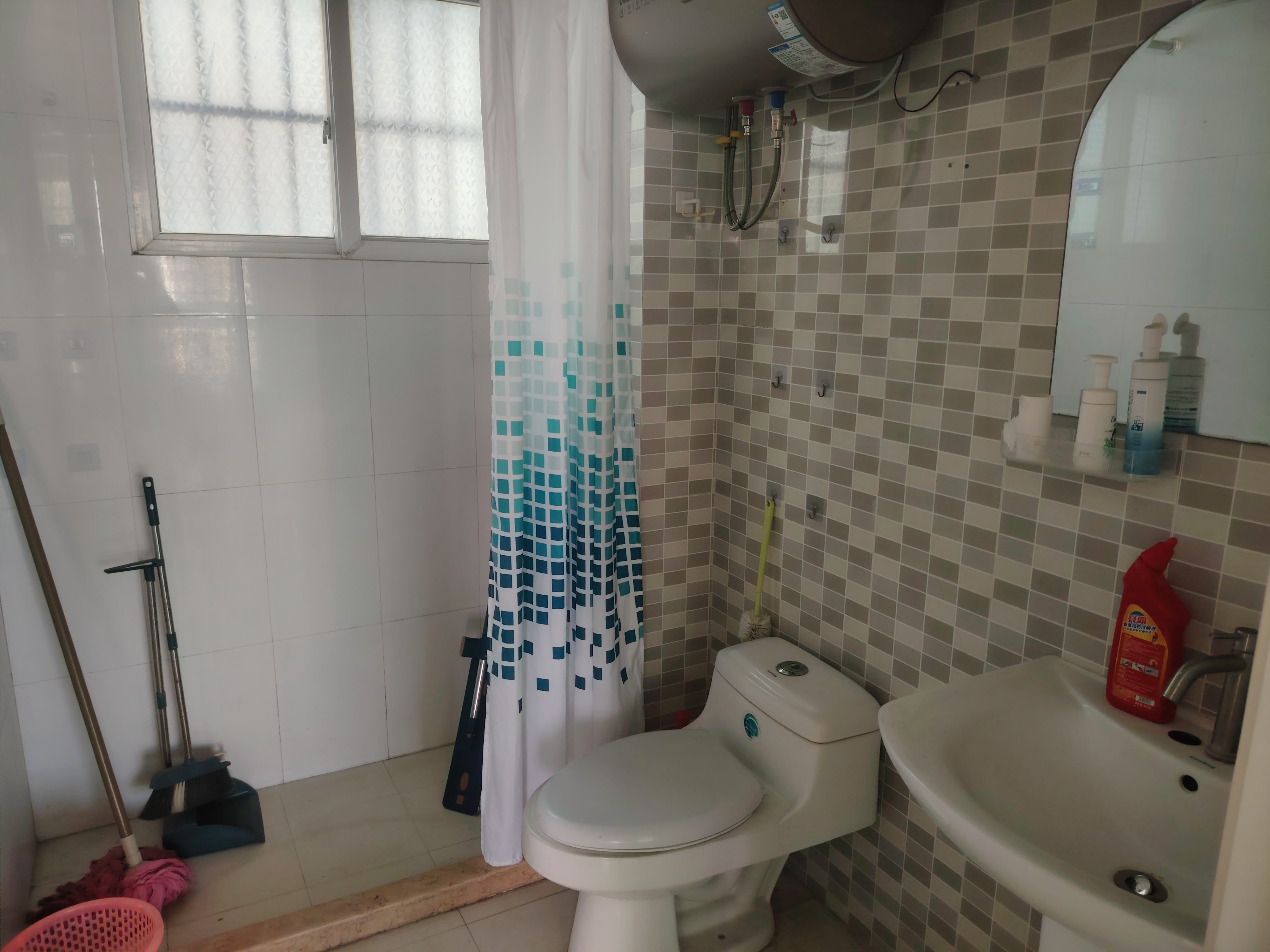 华宝雅苑 2室2厅1卫 2400.0元/月 华宝雅苑 2室2厅1卫 2400.0元/月室内图