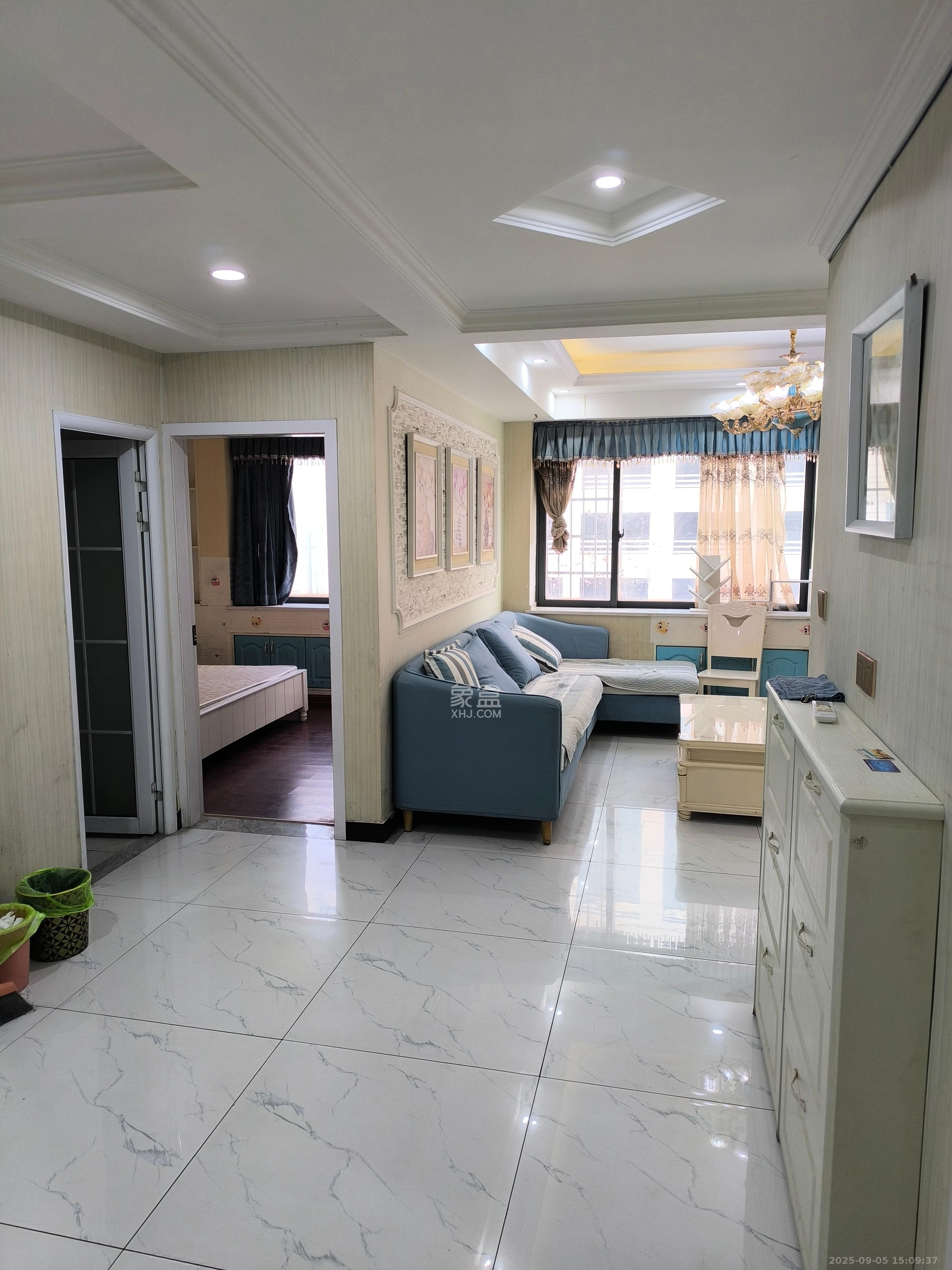 芙蓉蓉苑  2室2厅1卫    2600.0元/月 芙蓉蓉苑  2室2厅1卫    2600.0元/月室内图