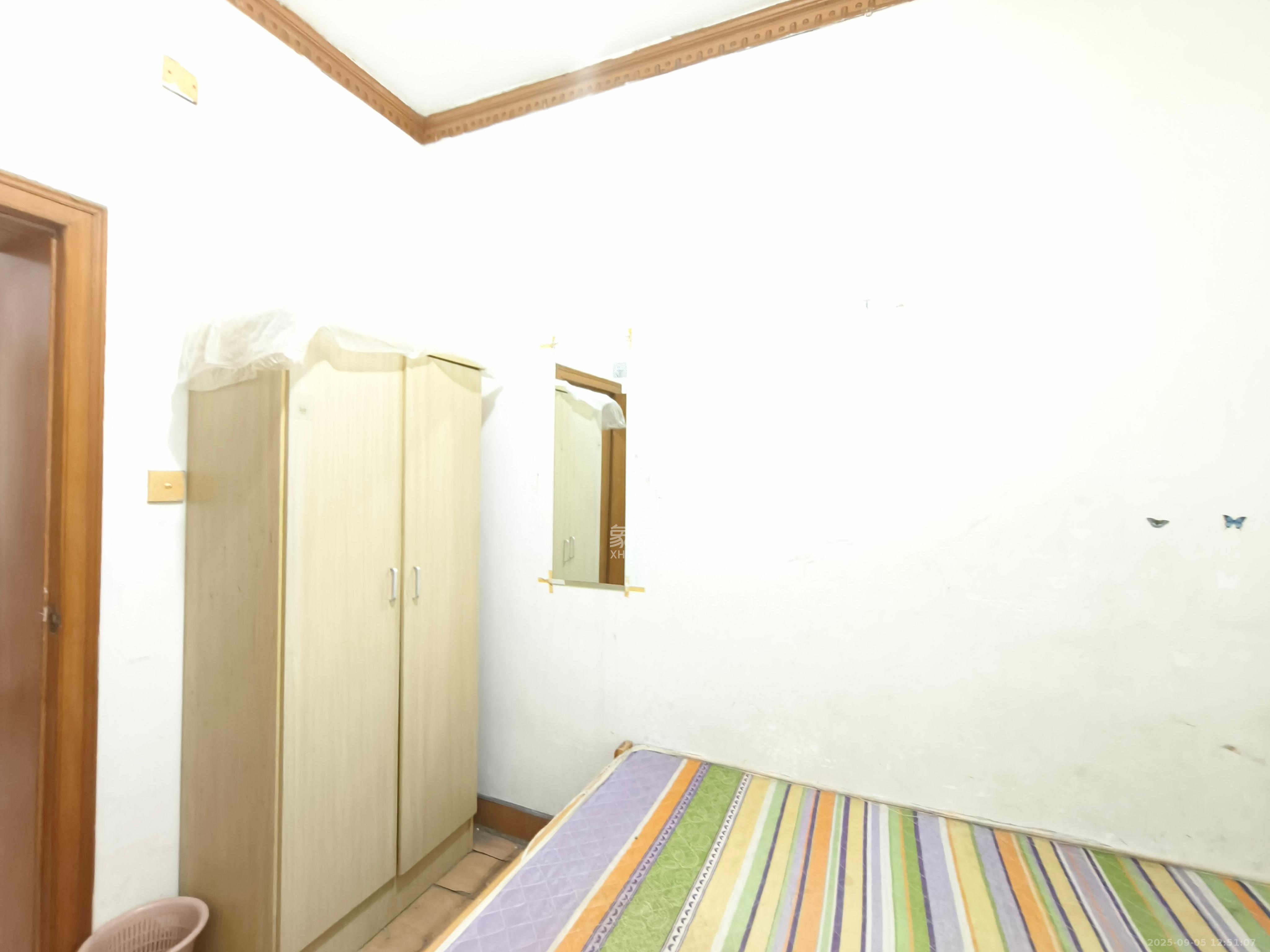 富雅坪社区（红墙巷）  3室1厅1卫    1880.0元/月室内图