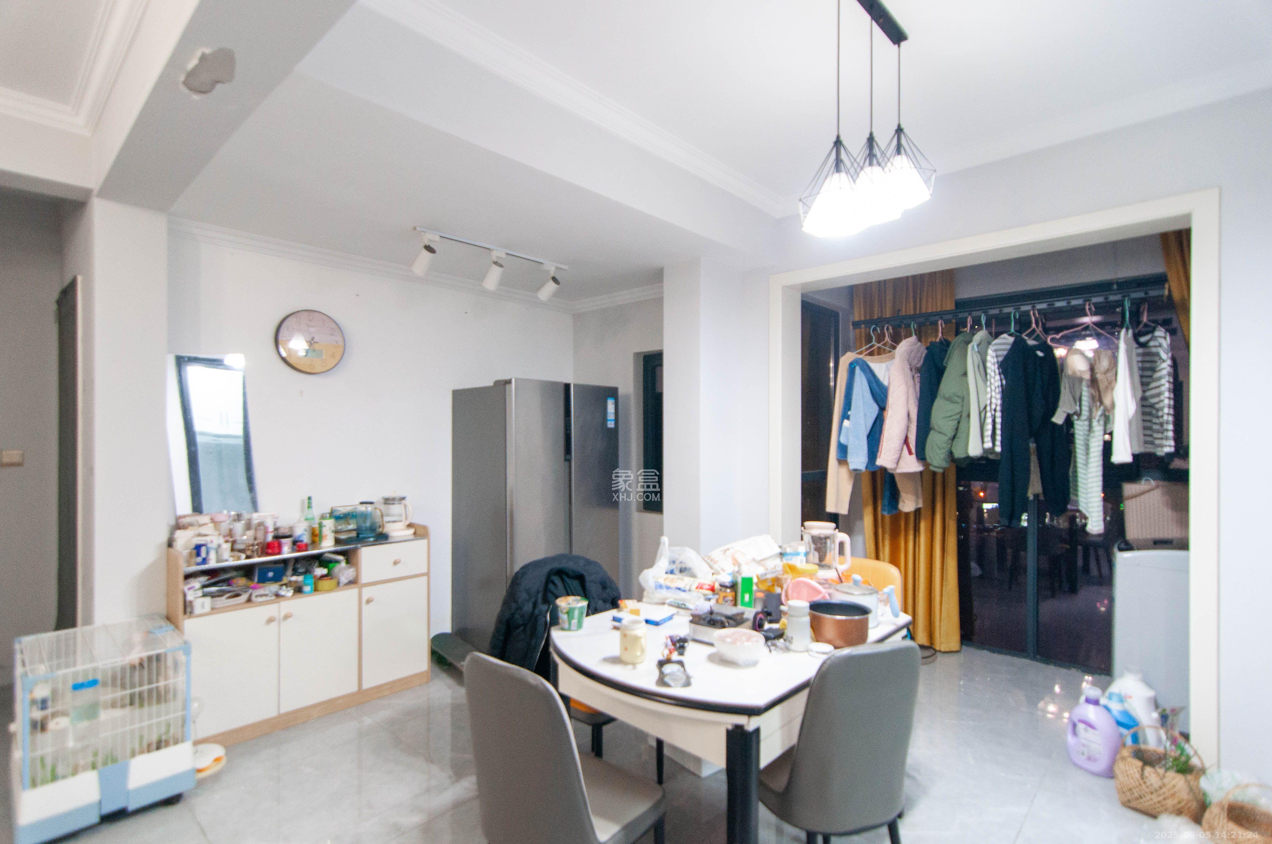 中建梅溪湖中心  3室2厅2卫    2900.0元/月室内图