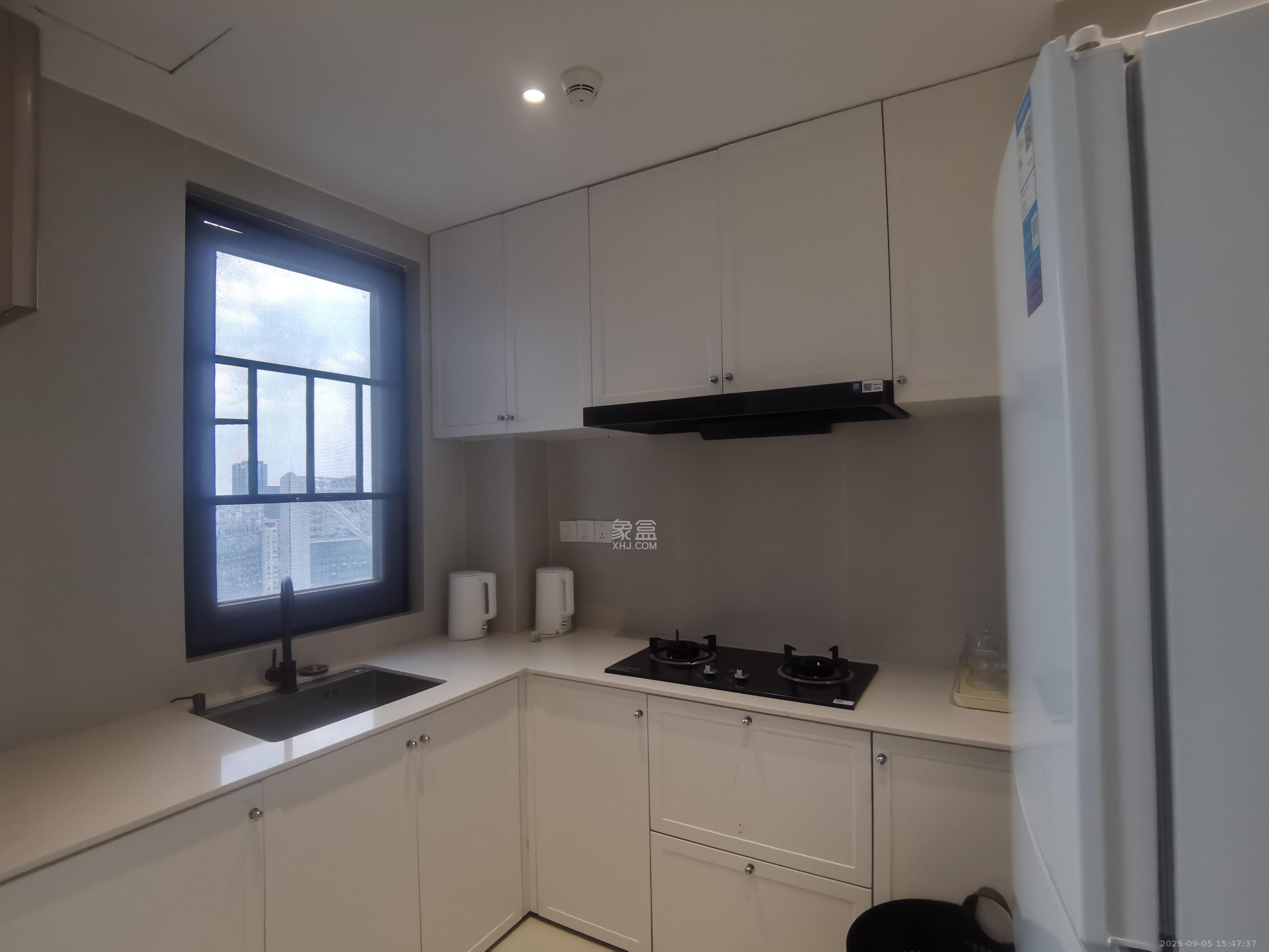 阳光城檀悦  4室2厅2卫    7500.0元/月 阳光城檀悦  4室2厅2卫    7500.0元/月室内图