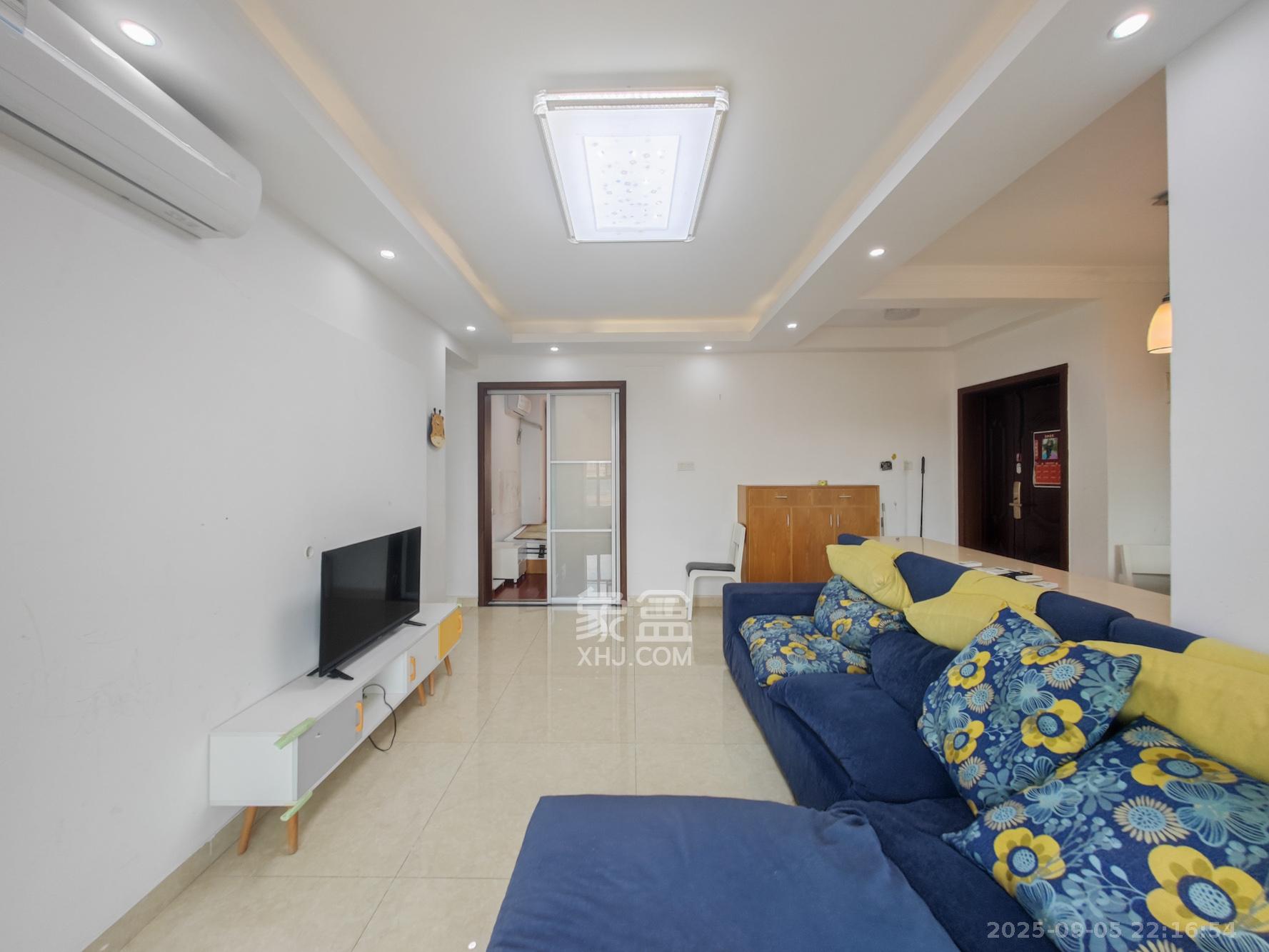 五矿万境水岸一期(万境水岸嘉苑) 3室2厅1卫 95.0万 五矿万境水岸一期(万境水岸嘉苑) 3室2厅1卫 95.0万客厅