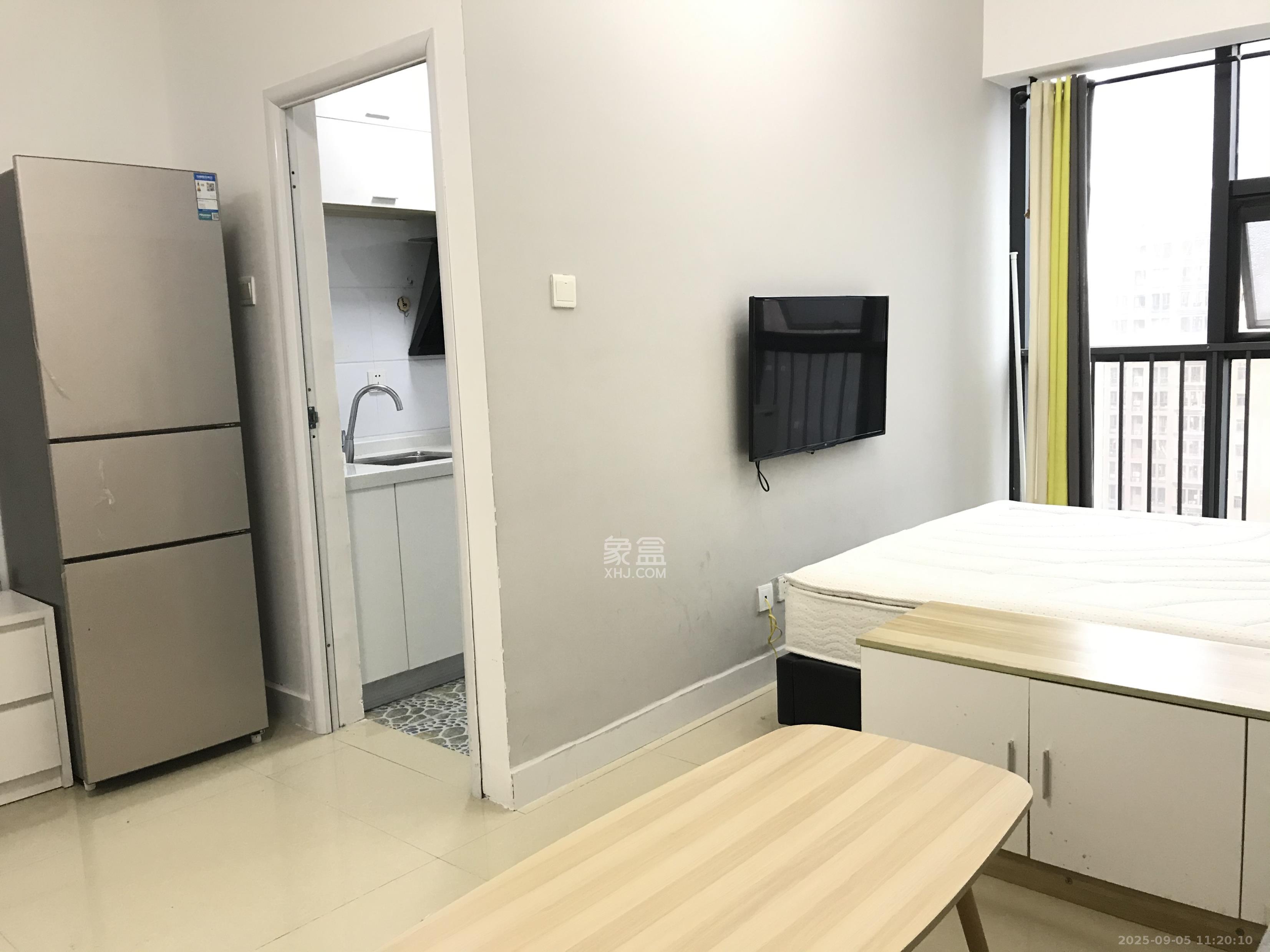 第六都（陆都小区）  1室1厅1卫    1800.0元/月室内图