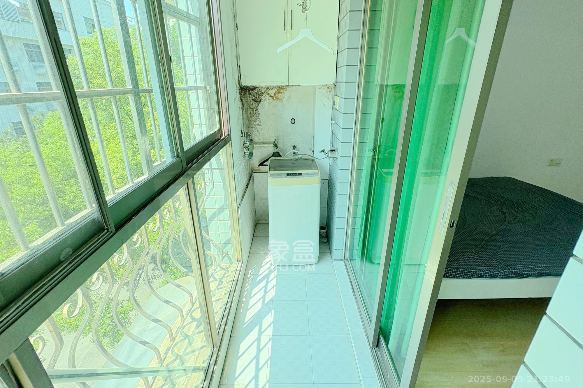 锦泰家园(锦泰商务大厦)  2室2厅1卫    65.0万 锦泰家园(锦泰商务大厦)  2室2厅1卫    65.0万阳台