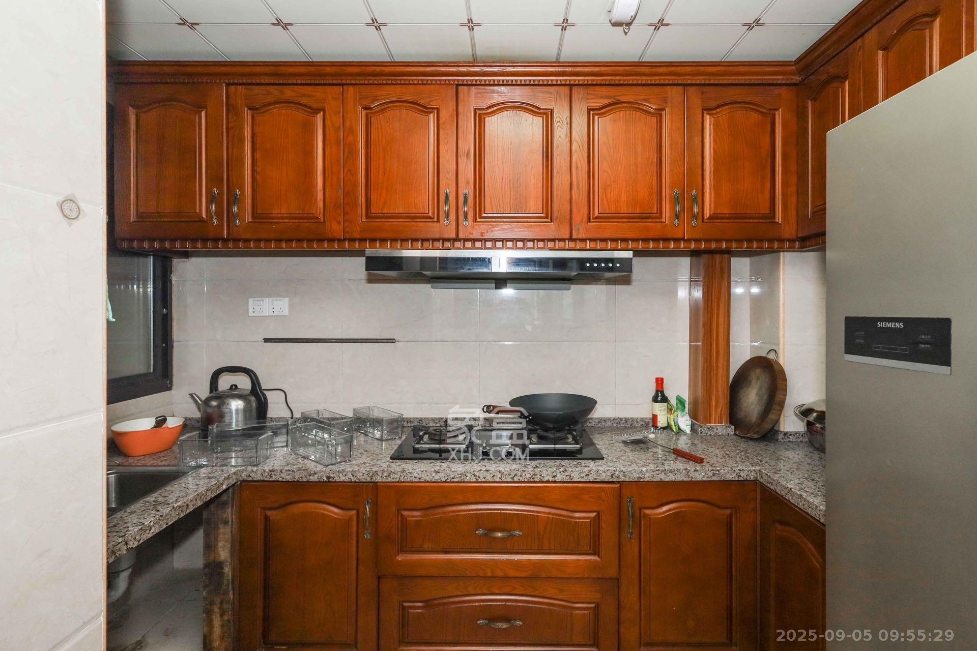 和泓梅溪四季 3室2厅2卫 2900.0元/月 和泓梅溪四季 3室2厅2卫 2900.0元/月室内图