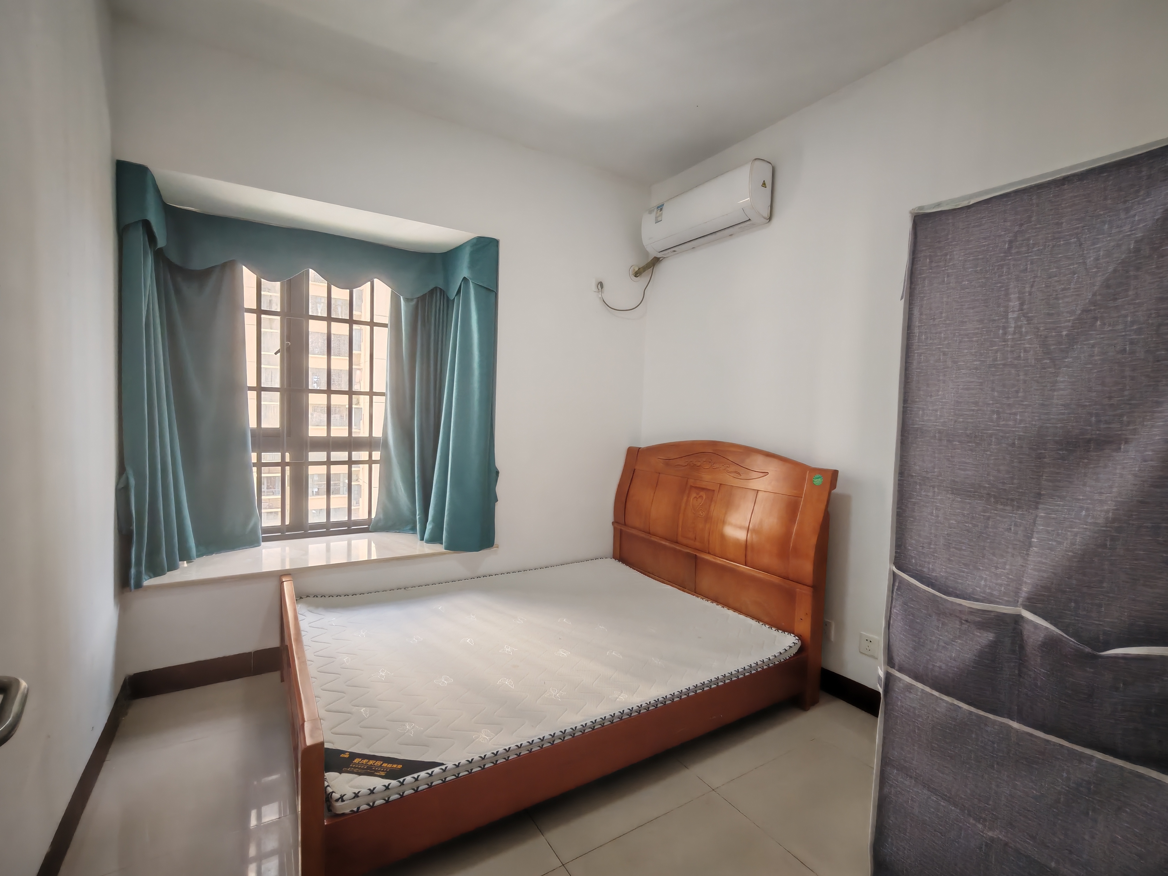 美舍嘉苑一期  4室2厅2卫    2800.0元/月室内图