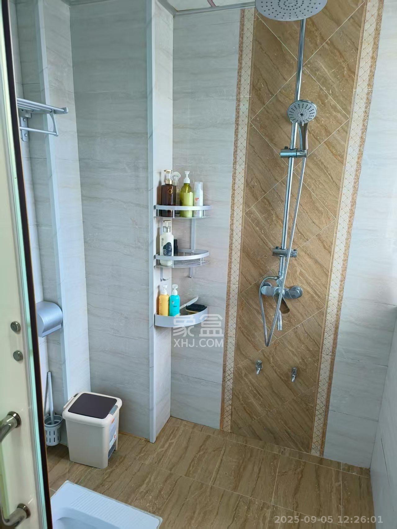 和泓梅溪四季  3室2厅1卫    3200.0元/月室内图