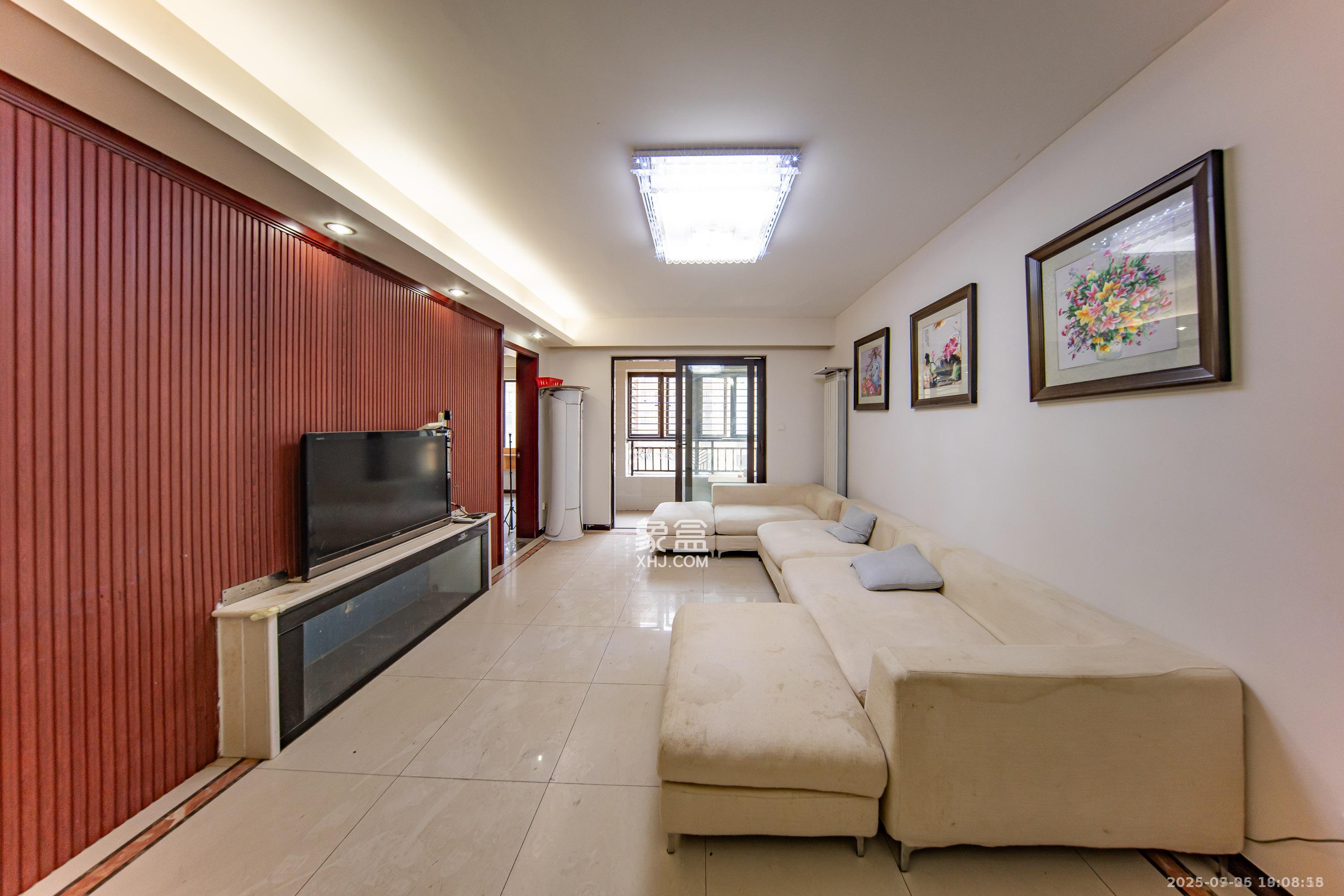 中海国际二期  3室2厅2卫    2000.0元/月 中海国际二期  3室2厅2卫    2000.0元/月室内图