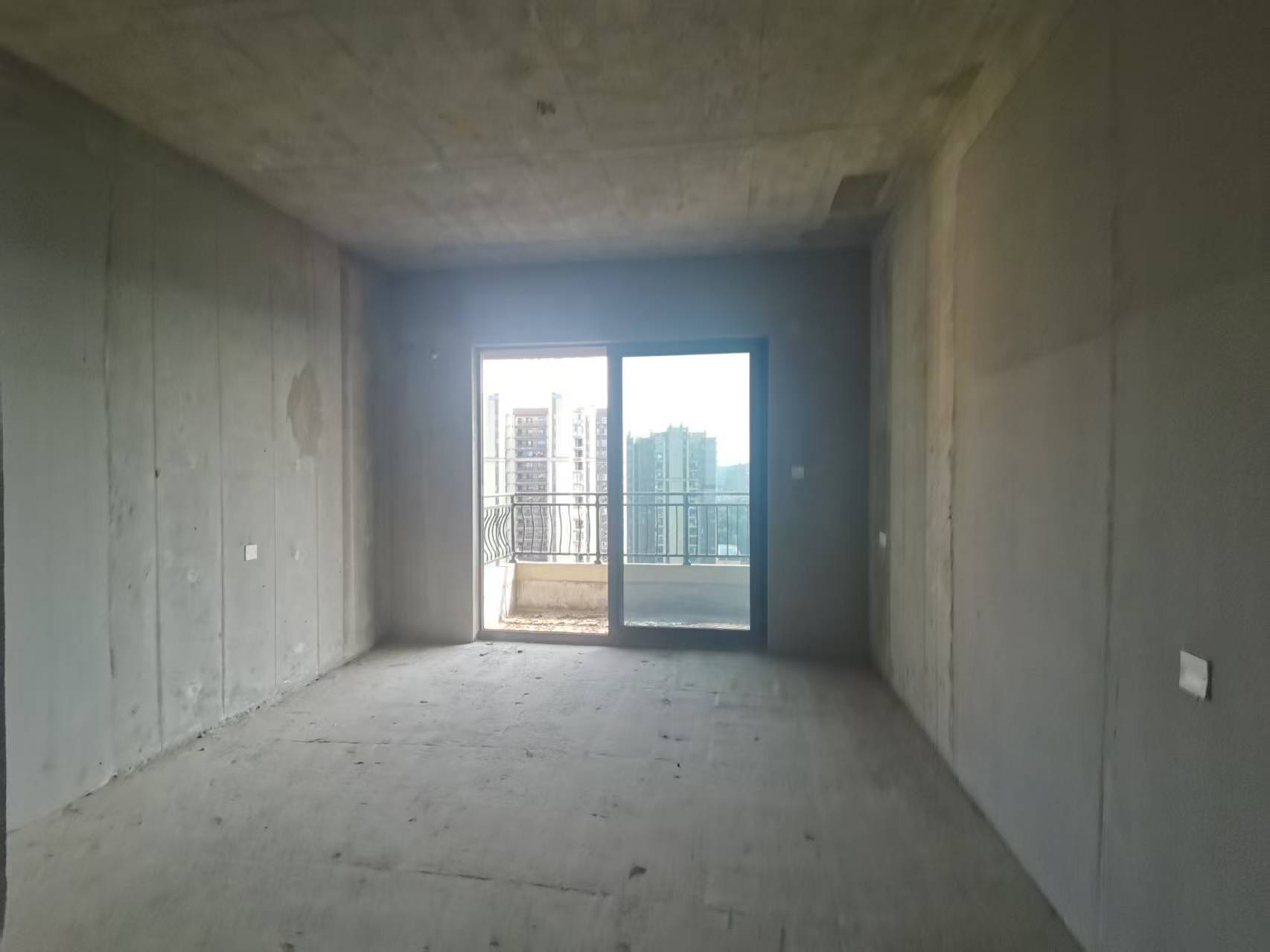 碧桂园梓山府  5室2厅3卫    150.0万室内图