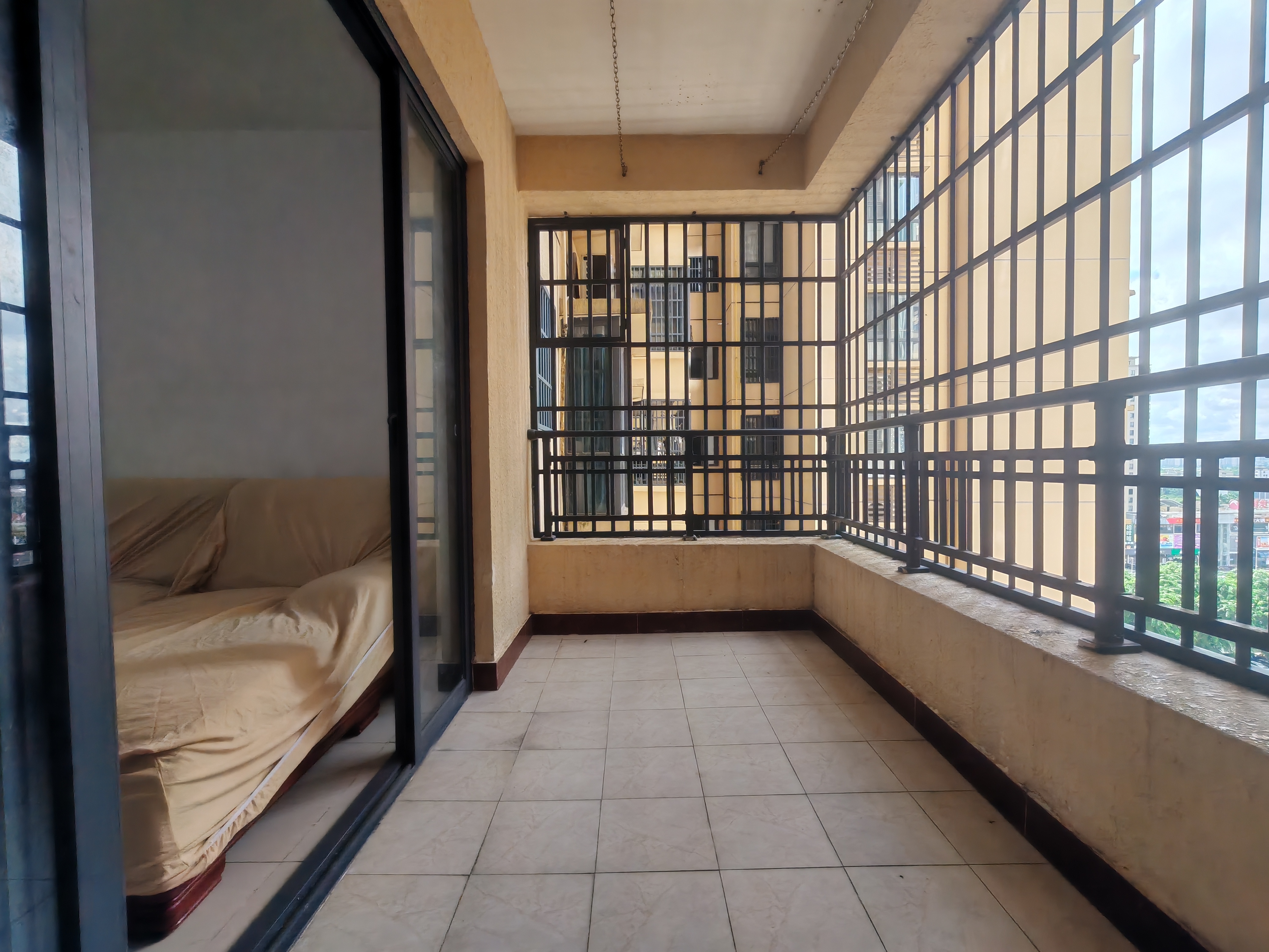 美舍嘉苑一期  4室2厅2卫    2800.0元/月室内图