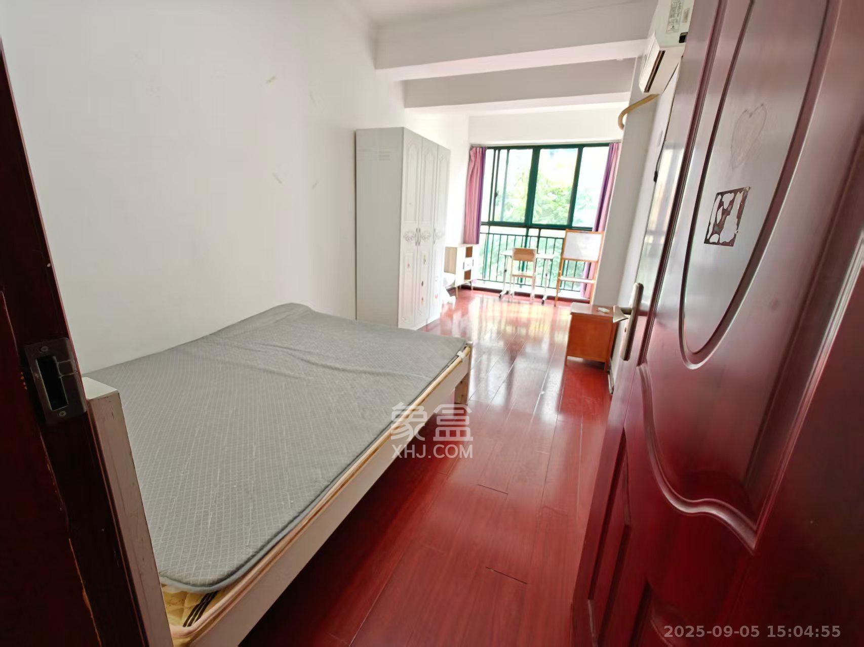 星城荣域 3室2厅1卫 2600.0元/月 星城荣域 3室2厅1卫 2600.0元/月室内图