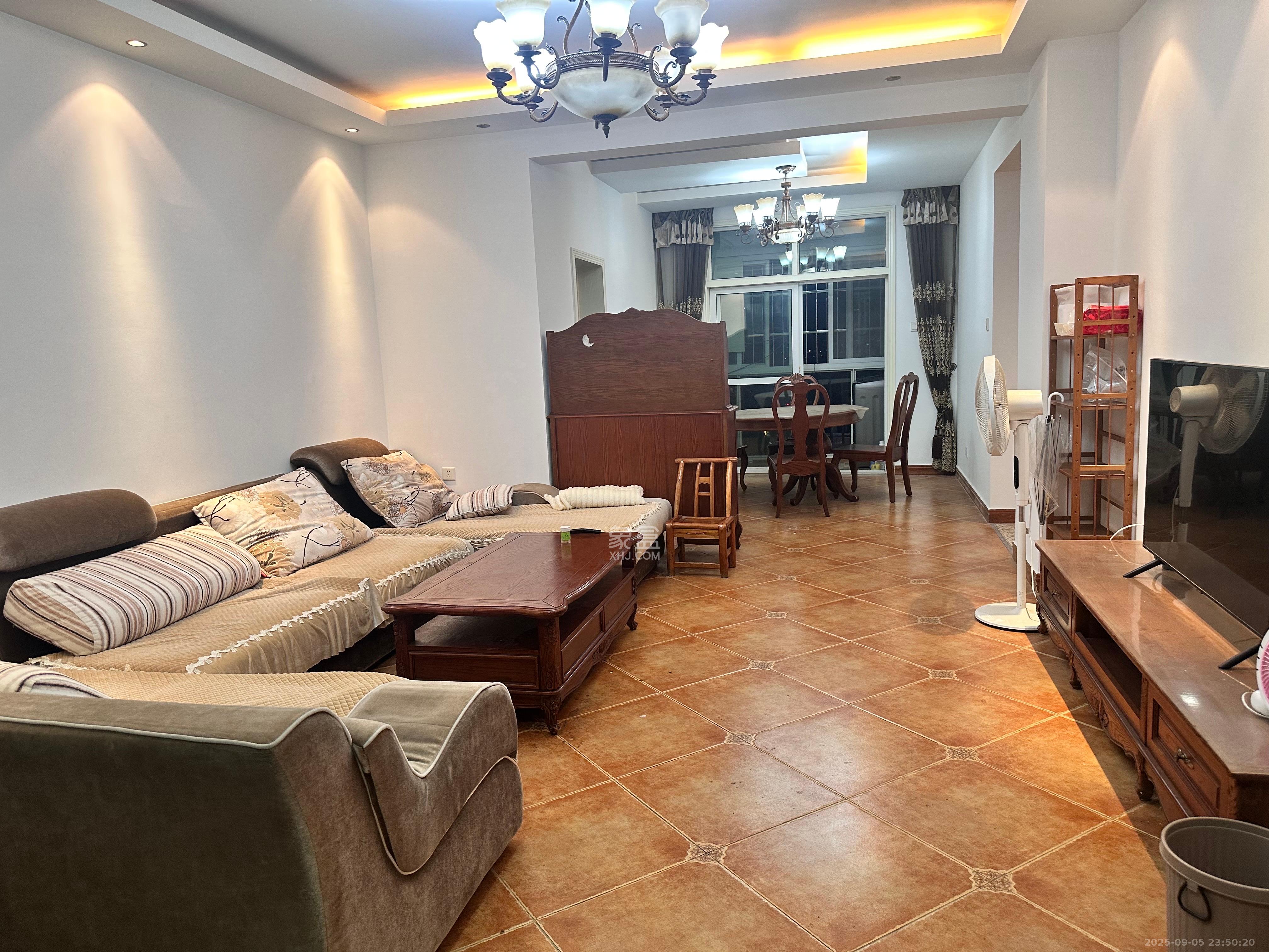 未来现代城 4室2厅2卫 2600.0元/月 未来现代城 4室2厅2卫 2600.0元/月室内图