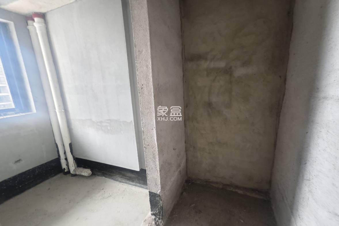 领御一方中心 4室2厅2卫 116.00万 领御一方中心 4室2厅2卫 116.00万客厅