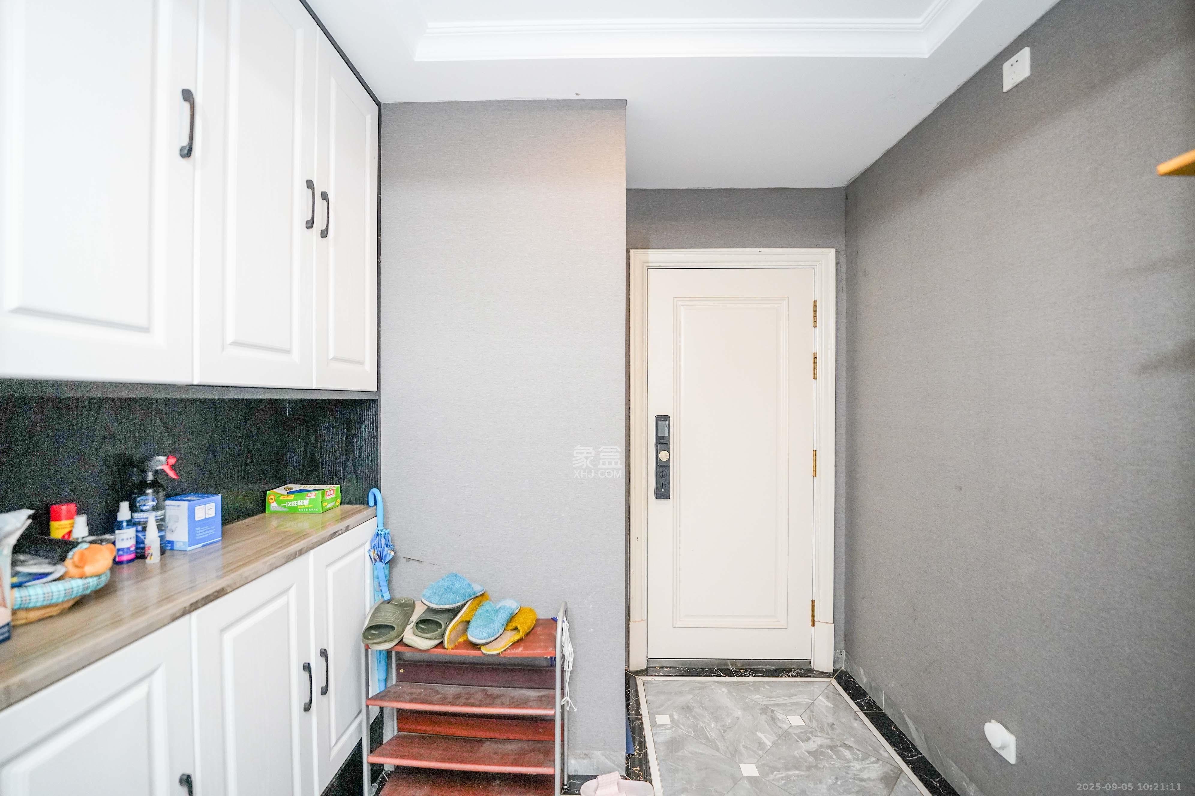 嘉华城（一期）  5室2厅2卫    220.0万其他