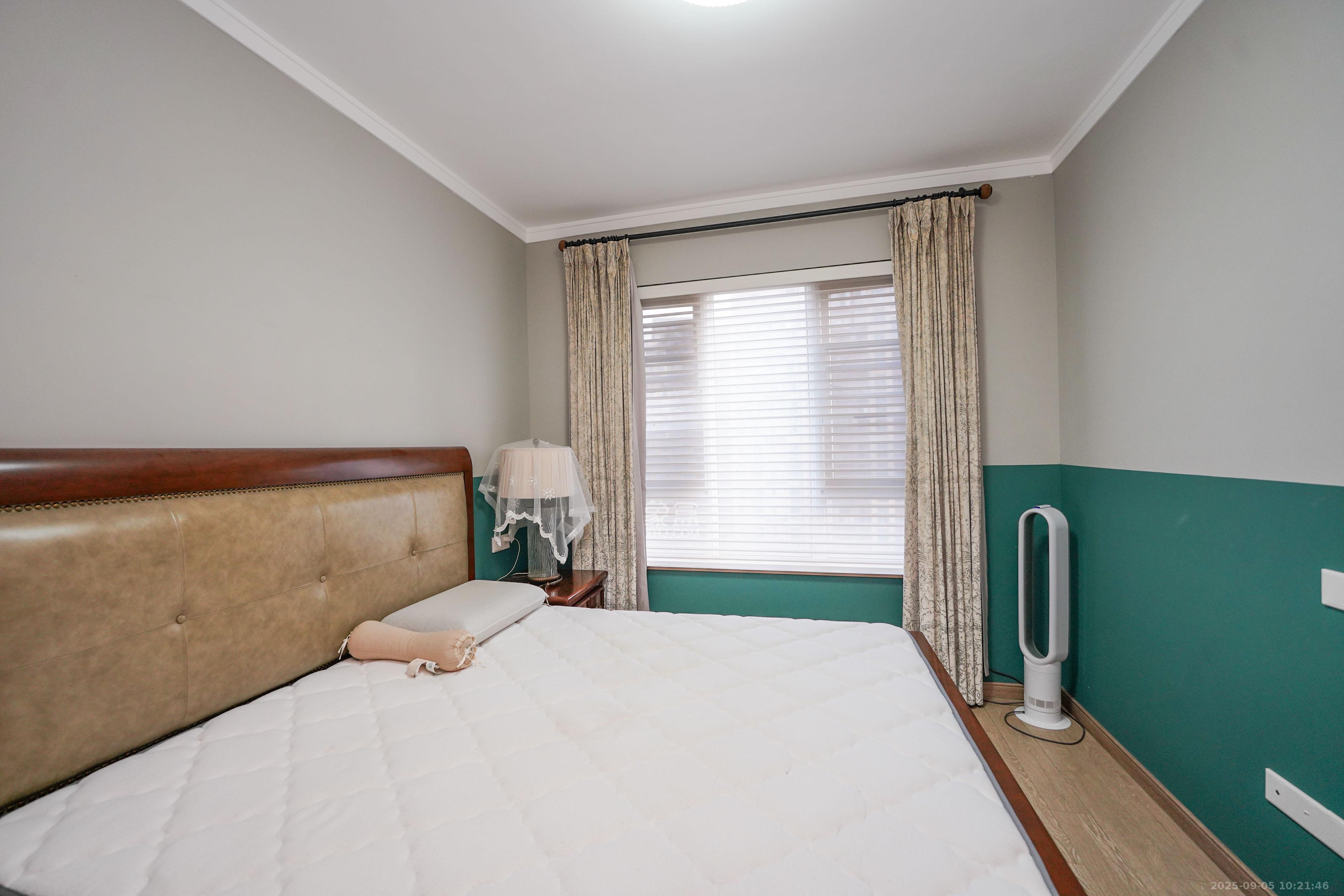 金地铂悦 3室2厅2卫 86.8万 金地铂悦 3室2厅2卫 86.8万卧室