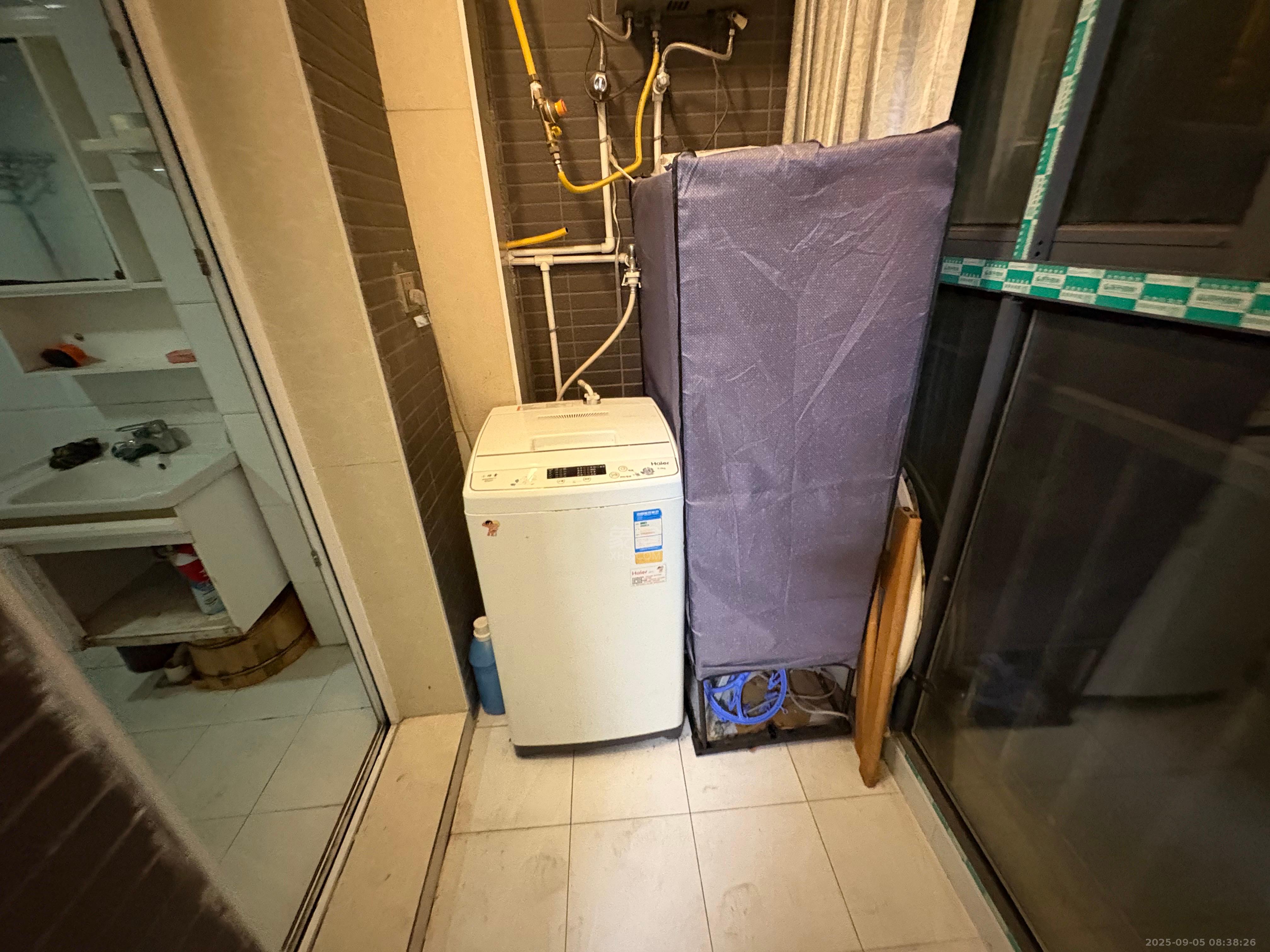 美的城二期 1室1厅1卫 1300.0元/月 美的城二期 1室1厅1卫 1300.0元/月室内图