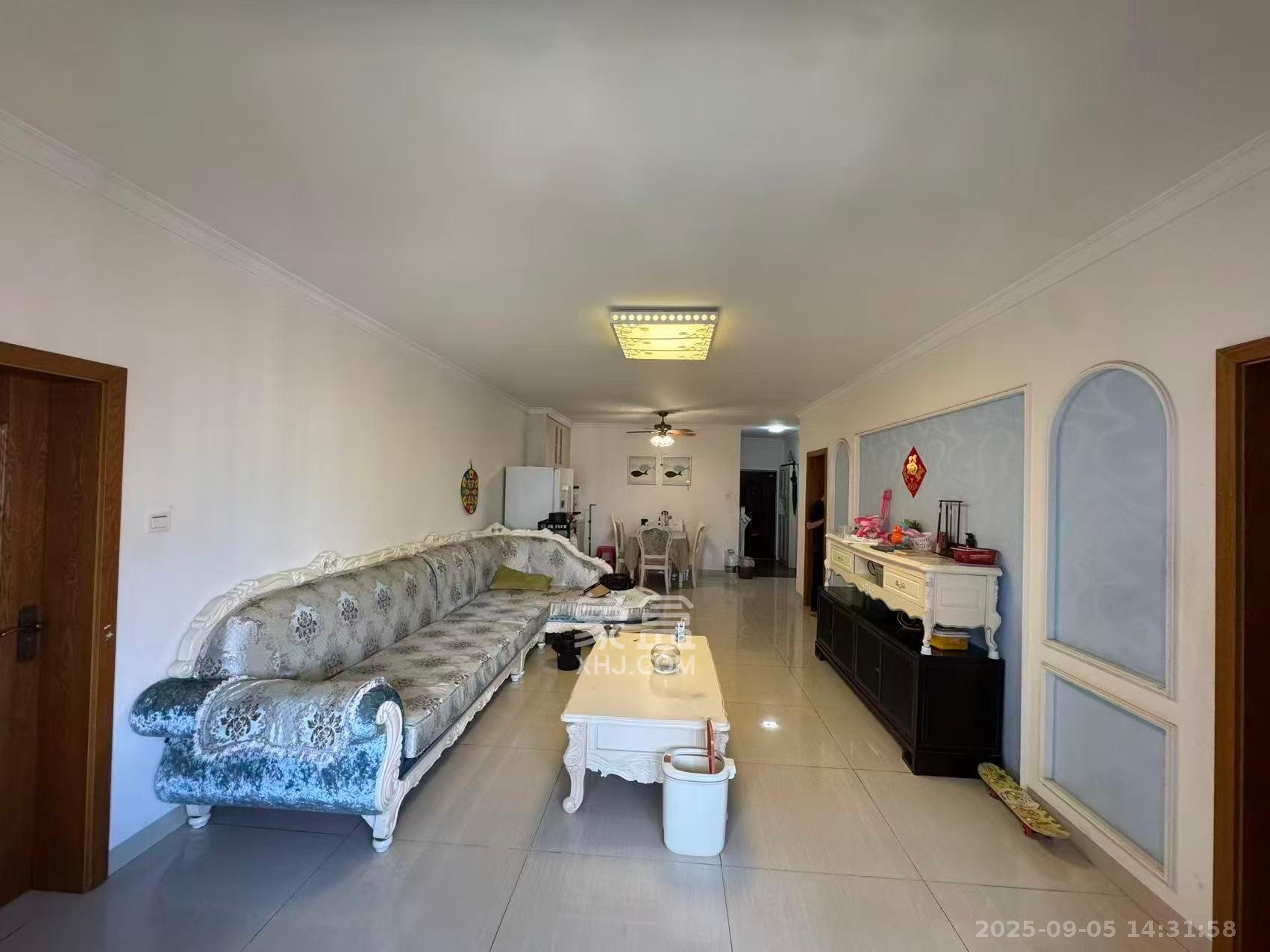 城市花园 3室1厅1卫 3200.0元/月 城市花园 3室1厅1卫 3200.0元/月室内图