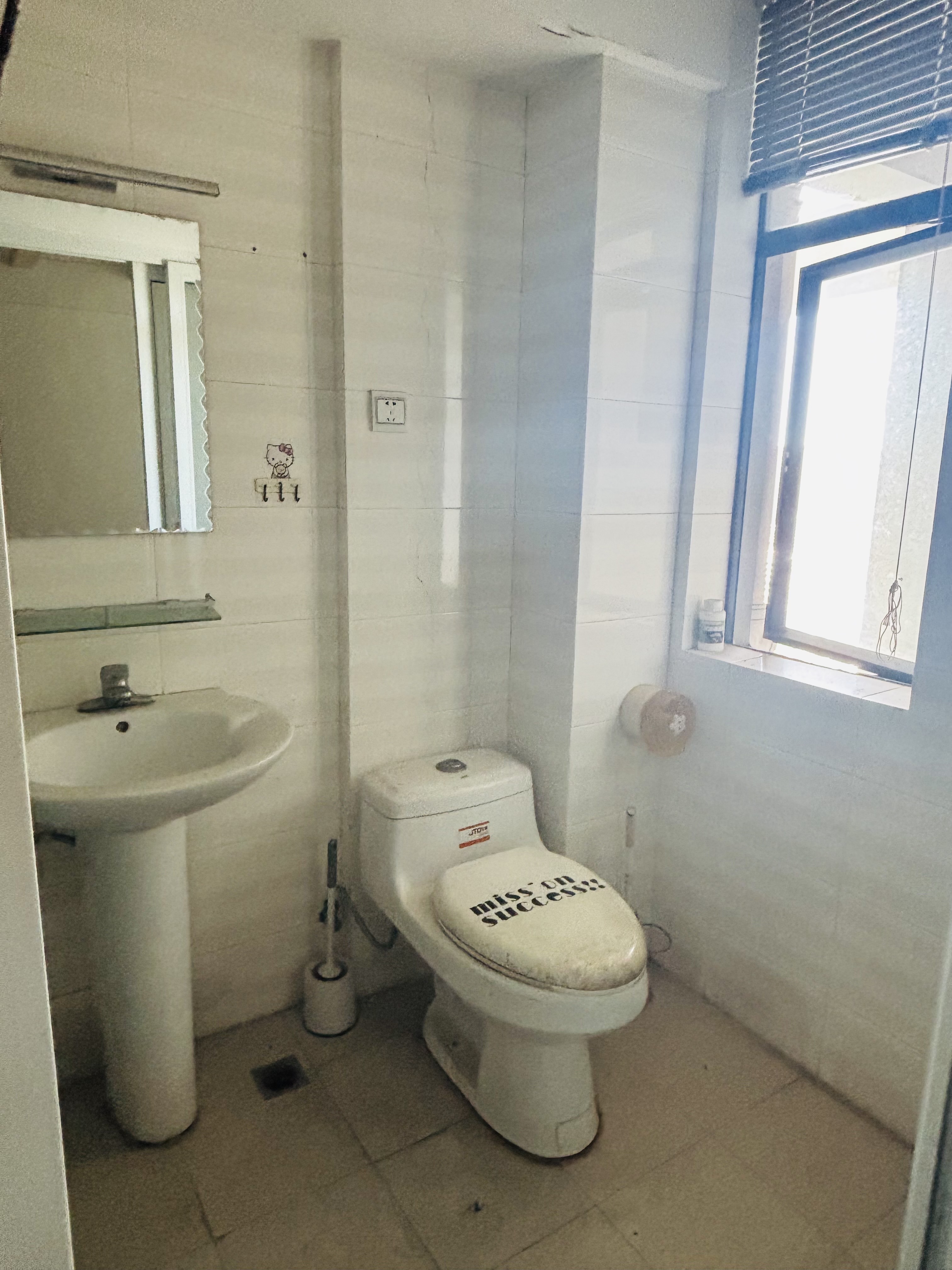 瑞特广场 1室1厅1卫 2000.0元/月 瑞特广场 1室1厅1卫 2000.0元/月室内图