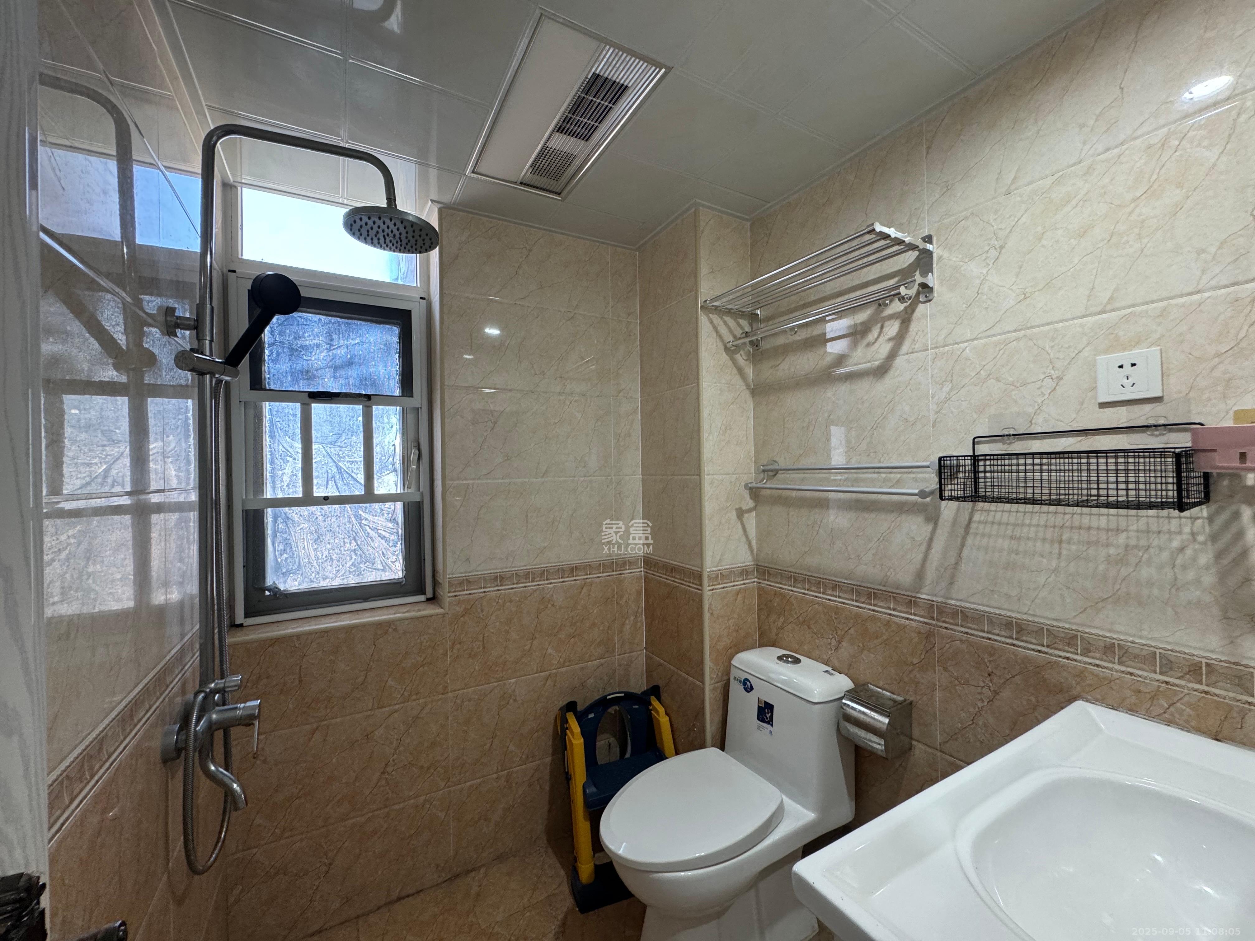 美利新世界 3室2厅2卫 1900.0元/月 美利新世界 3室2厅2卫 1900.0元/月室内图