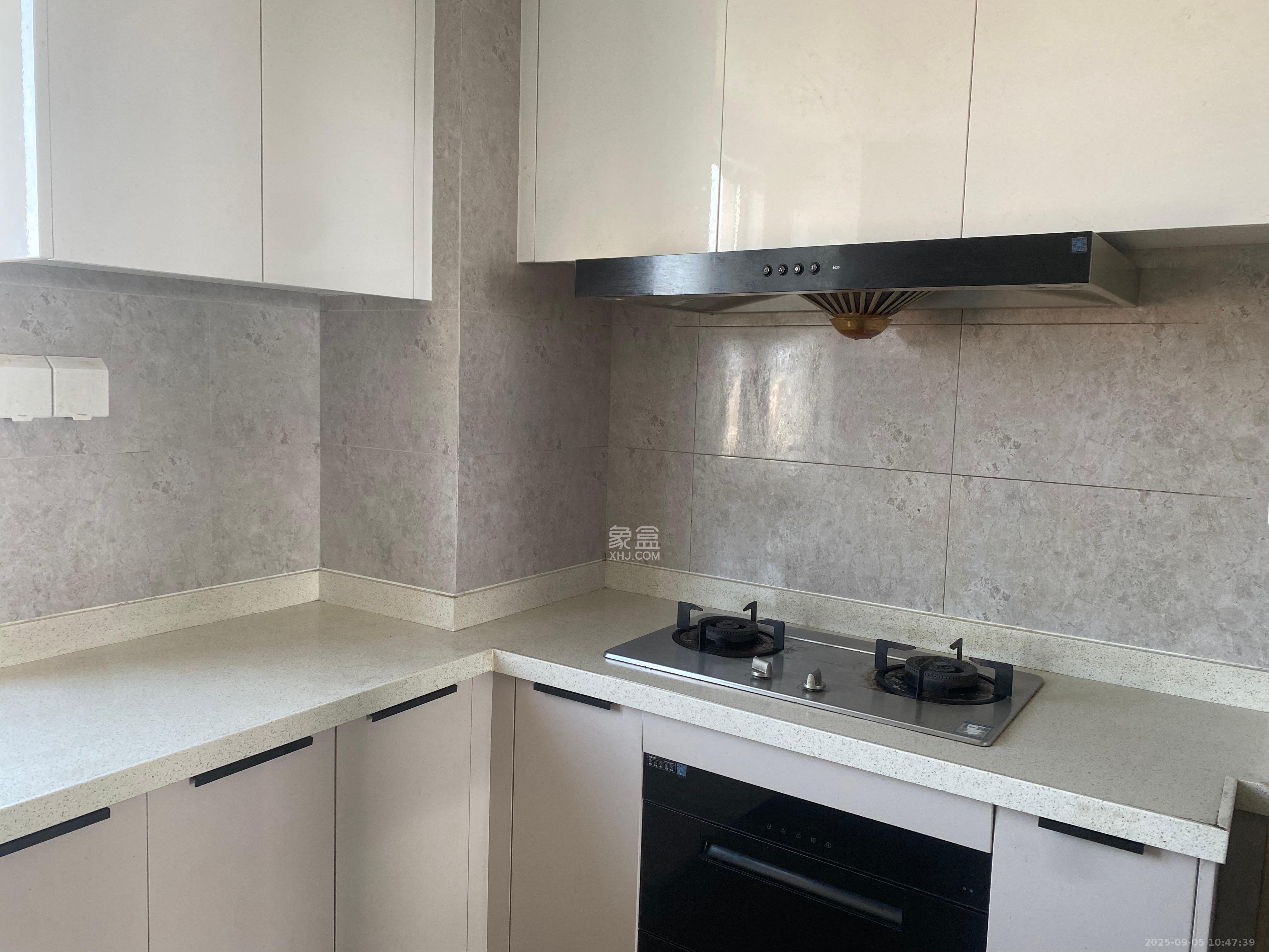 龙湖日盛奕境 3室2厅2卫 2400.0元/月 龙湖日盛奕境 3室2厅2卫 2400.0元/月室内图