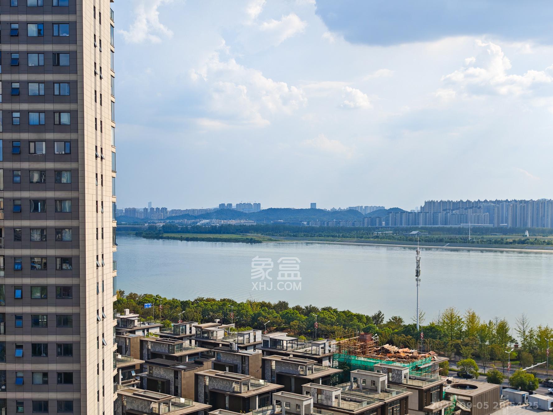 长沙雅居乐花园  3室2厅2卫    70.8万其他