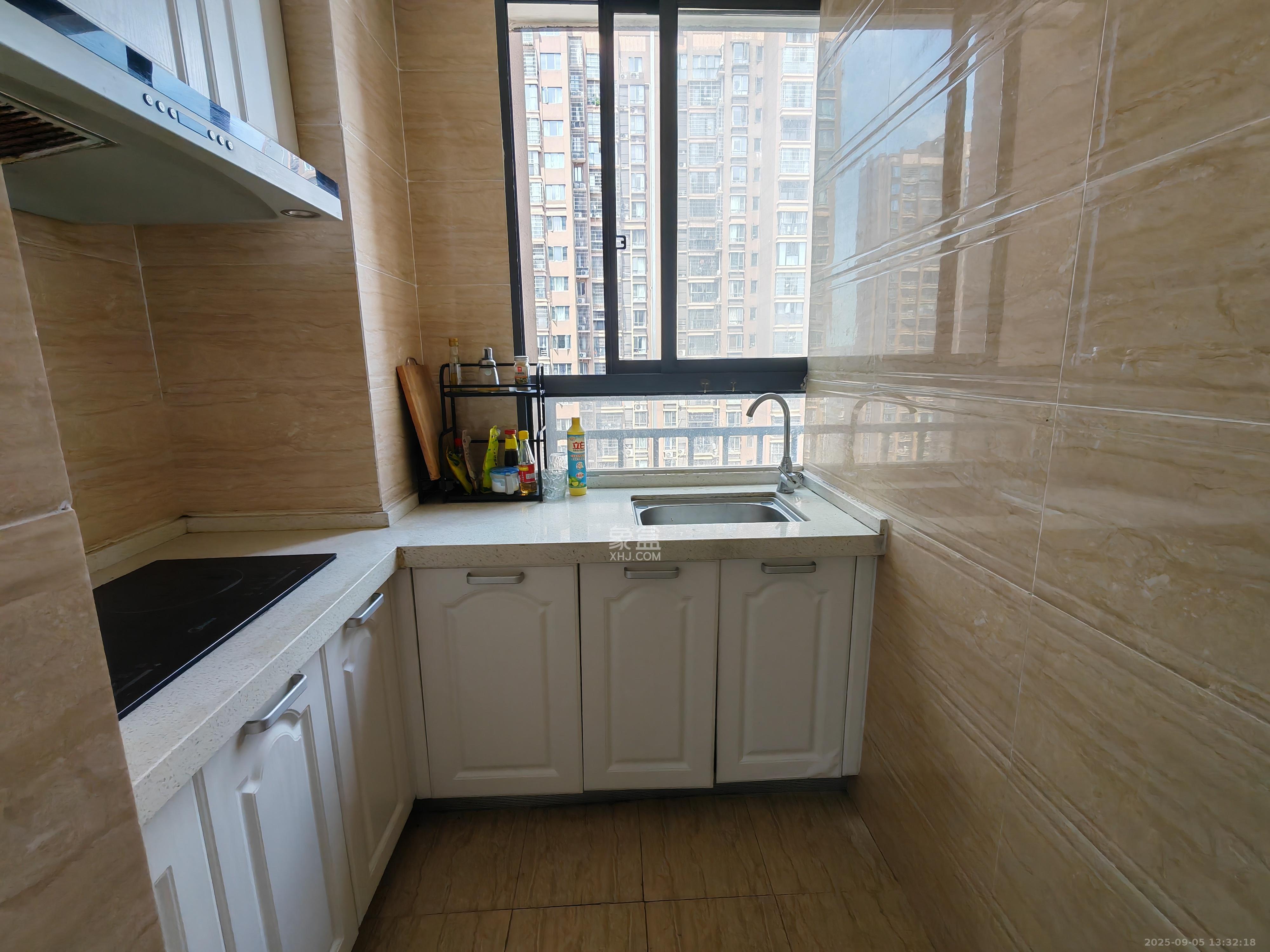 中欣楚天雅郡  1室1厅1卫    1200.0元/月 中欣楚天雅郡  1室1厅1卫    1200.0元/月室内图