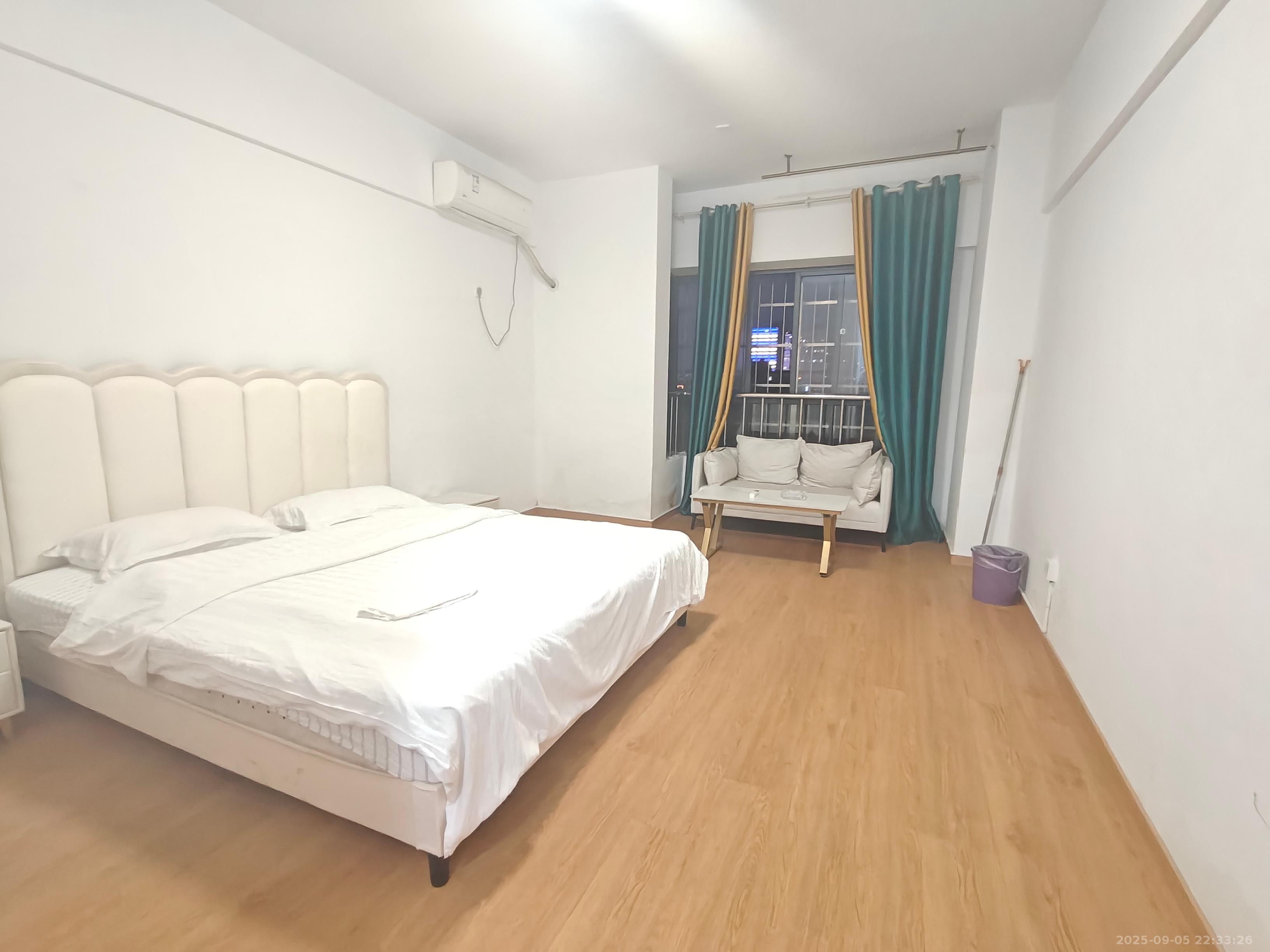 锦华时代 1室1厅1卫 1500.0元/月 锦华时代 1室1厅1卫 1500.0元/月室内图