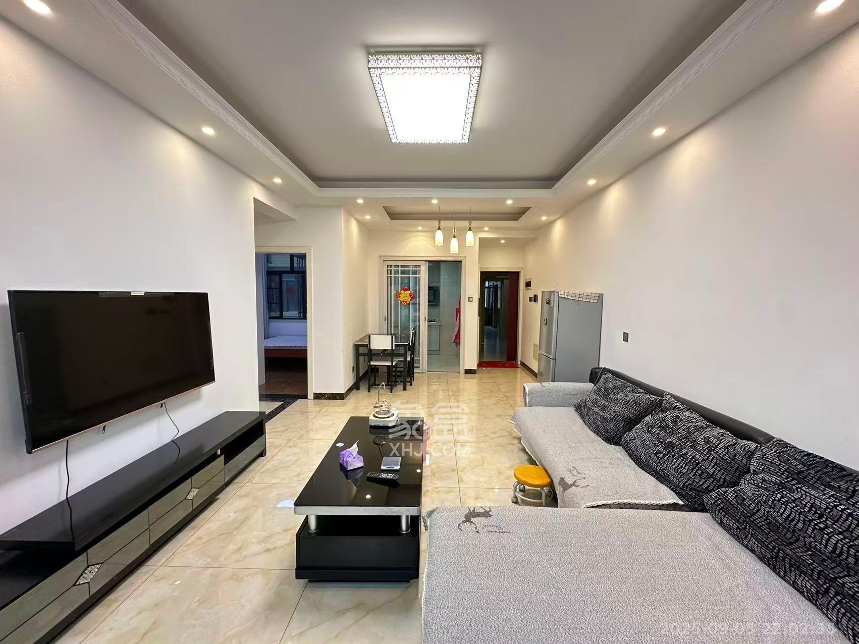 辉煌国际城二期  3室1厅1卫    2500.0元/月室内图