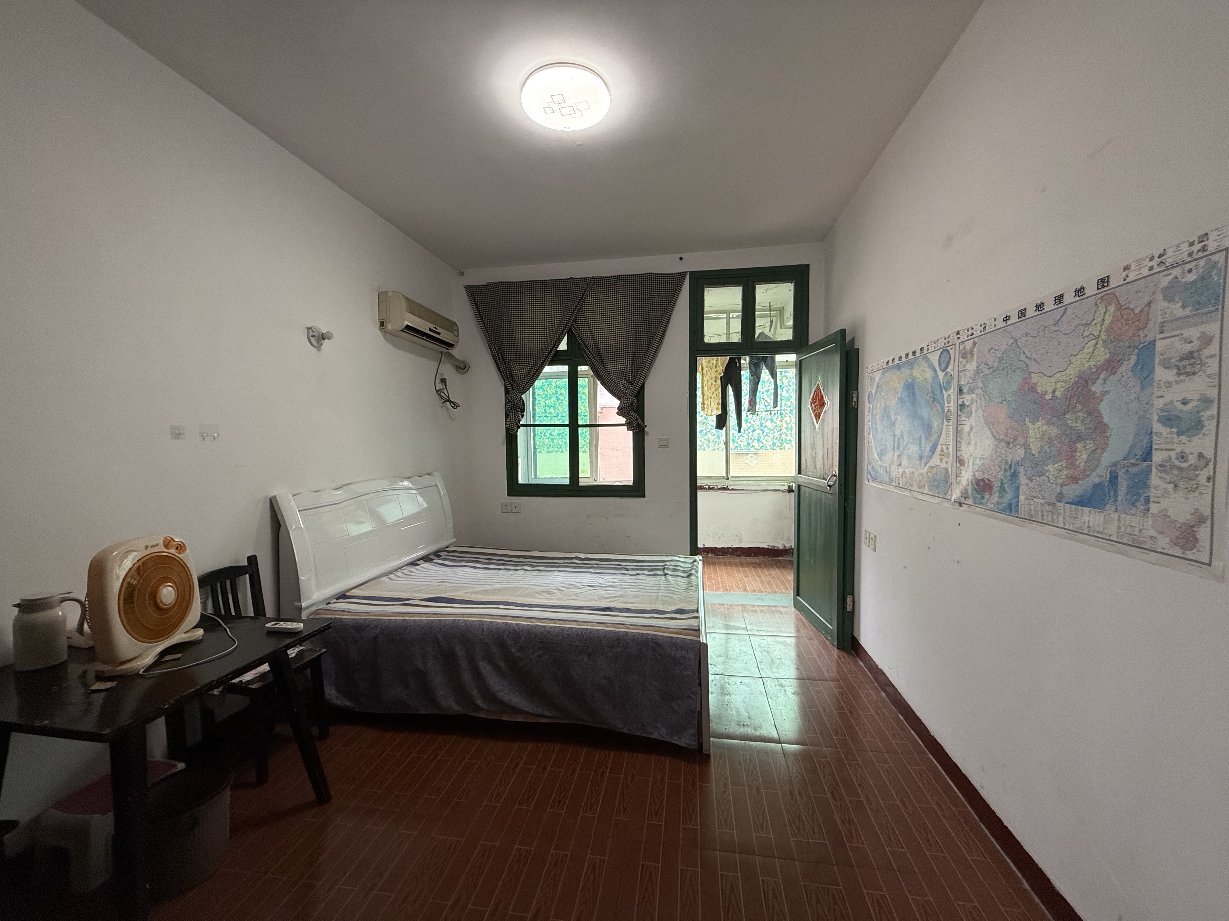 梓园社区(麻纺厂宿舍) 1室1厅1卫 500.0元/月 梓园社区(麻纺厂宿舍) 1室1厅1卫 500.0元/月室内图