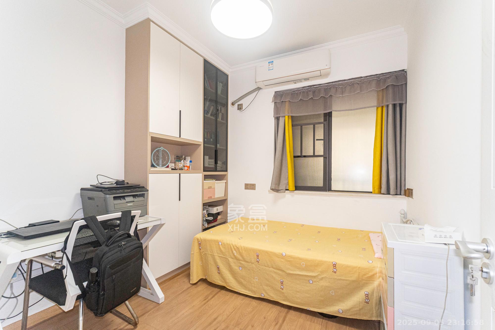 星城春晓  3室2厅1卫    74.8万 星城春晓  3室2厅1卫    74.8万卧室