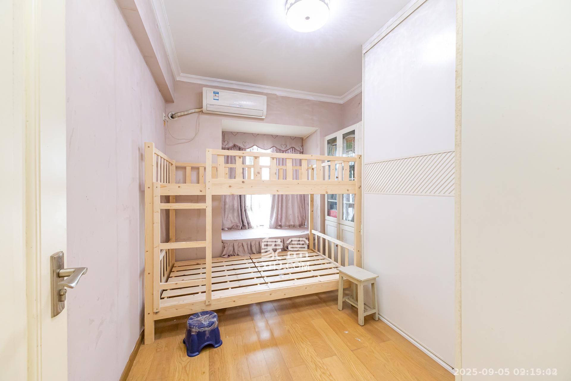 时代倾城一期  3室2厅2卫    2200.0元/月室内图