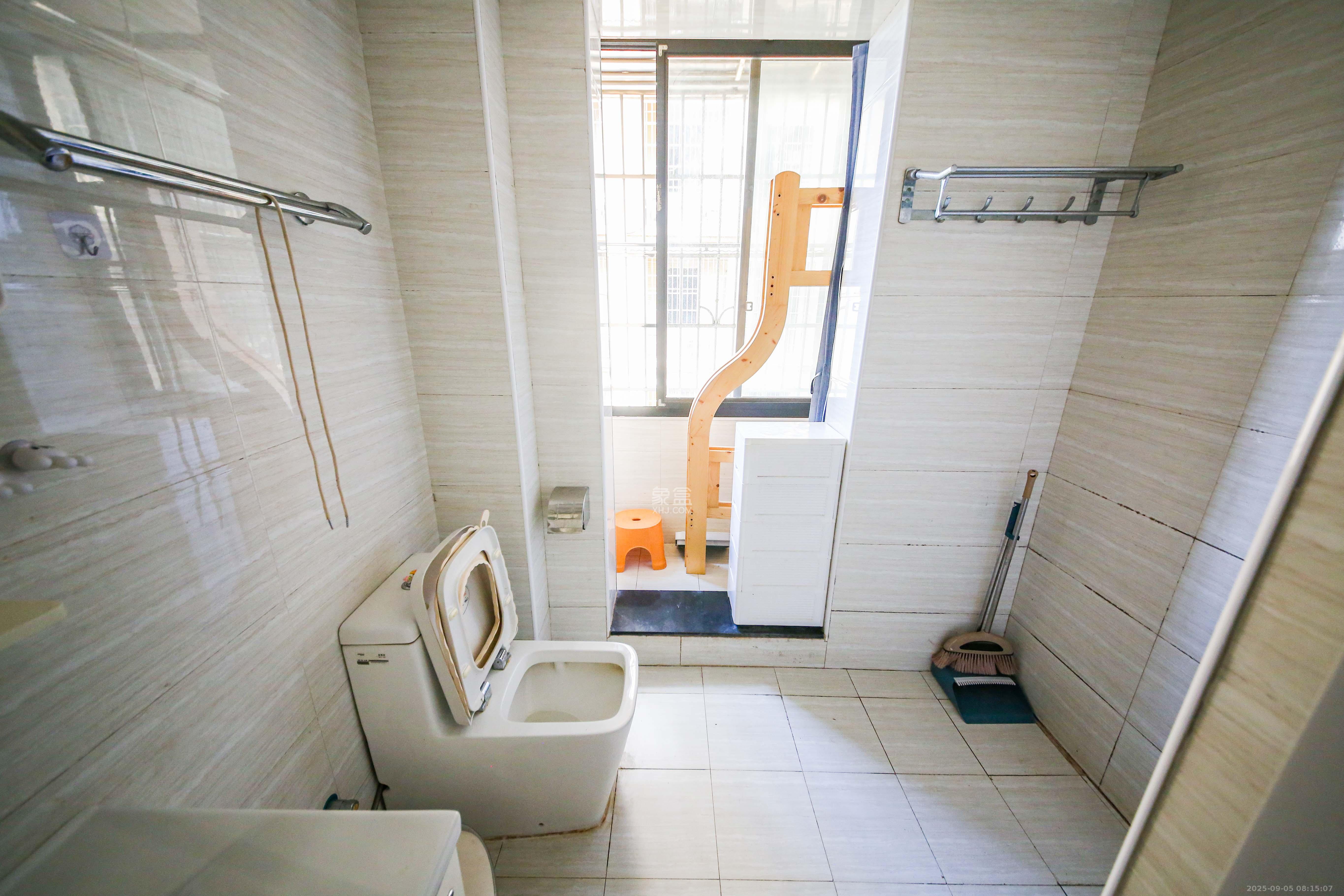 康斯丹郡(融程领秀佳园) 1室2厅1卫 68.0万 康斯丹郡(融程领秀佳园) 1室2厅1卫 68.0万卫生间